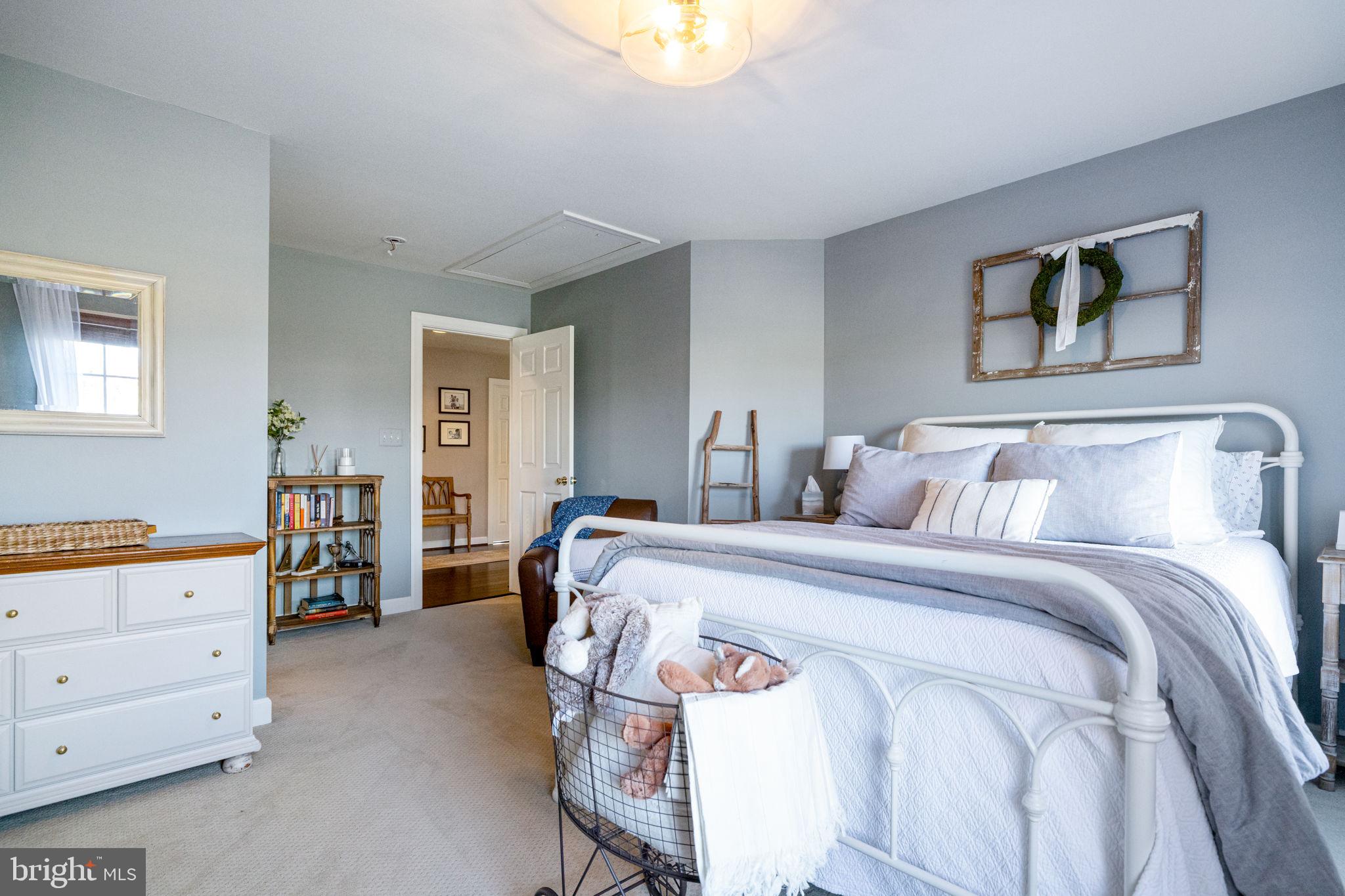 EMERALD PARK ESTATES - Residential