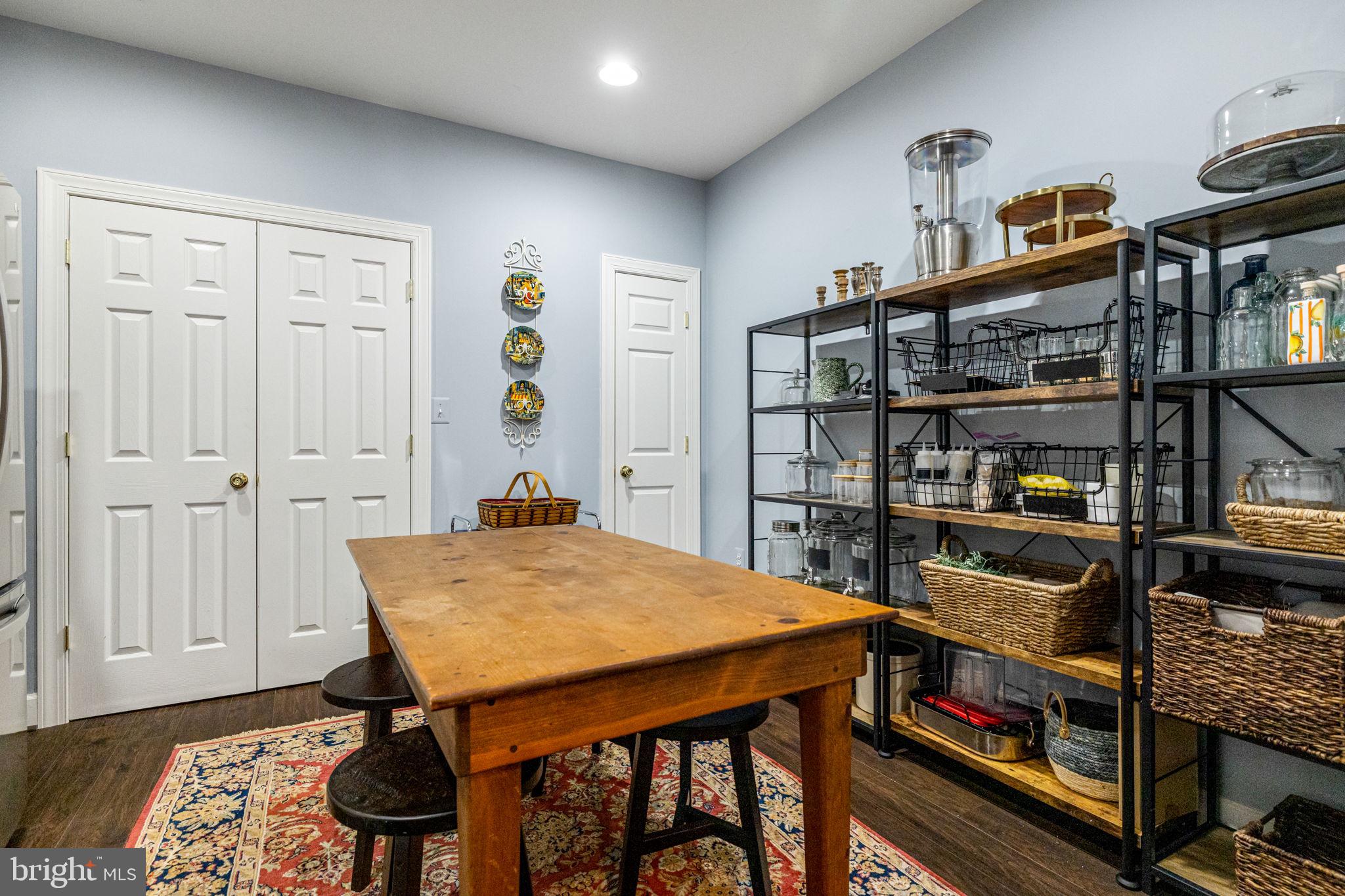 EMERALD PARK ESTATES - Residential