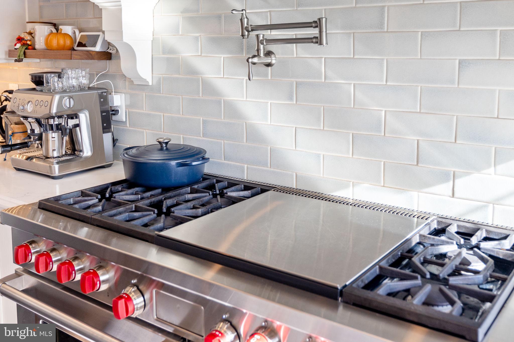 EMERALD PARK ESTATES - Residential