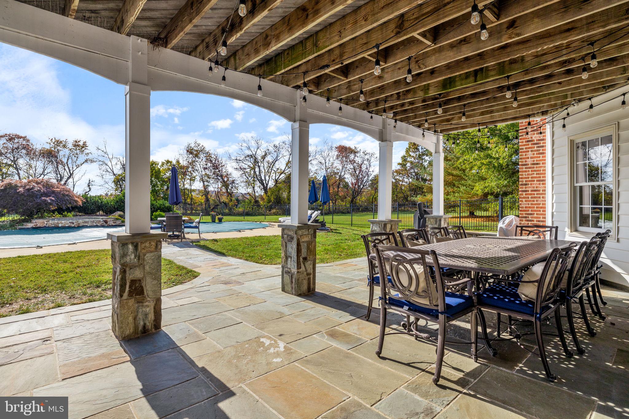 EMERALD PARK ESTATES - Residential