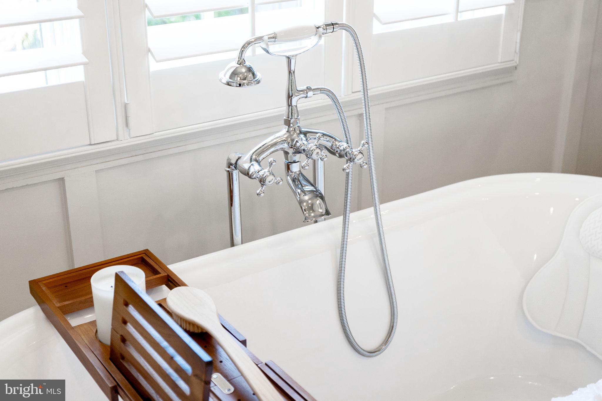 EMERALD PARK ESTATES - Residential