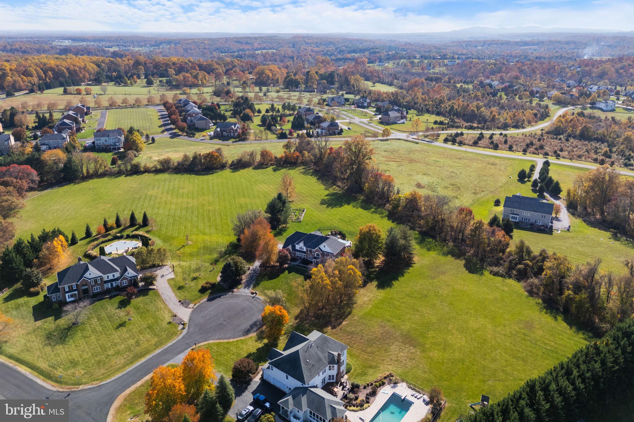 EMERALD PARK ESTATES - Residential