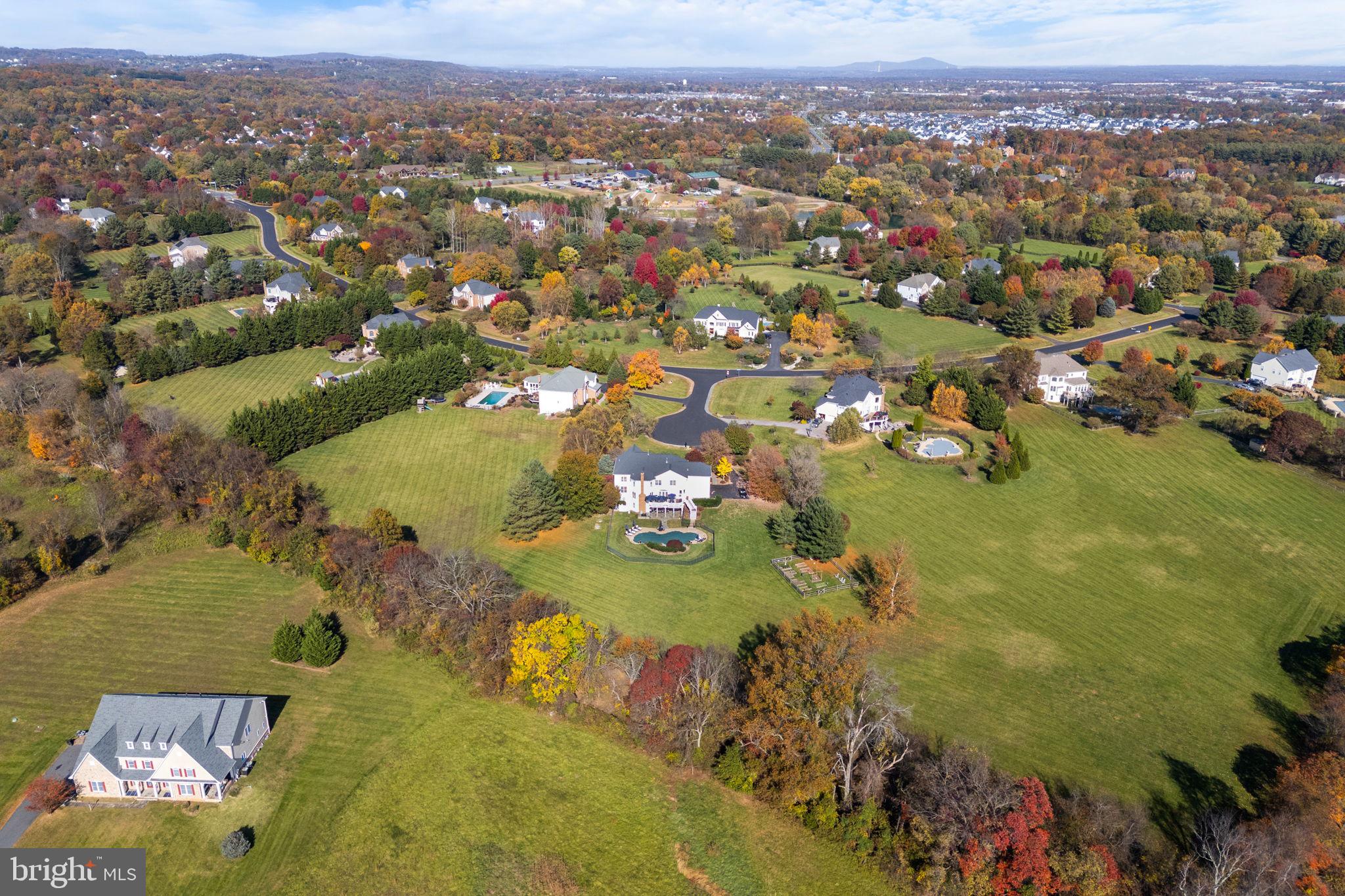 EMERALD PARK ESTATES - Residential