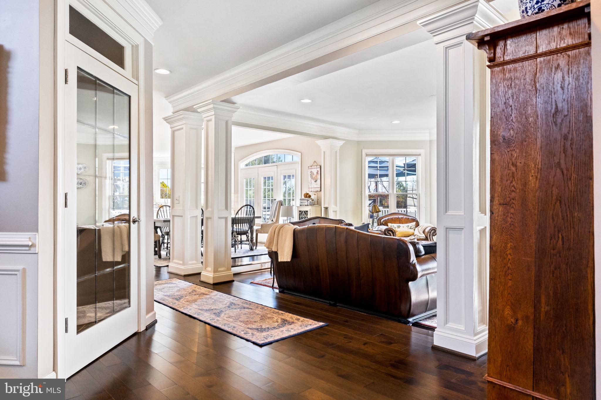 EMERALD PARK ESTATES - Residential