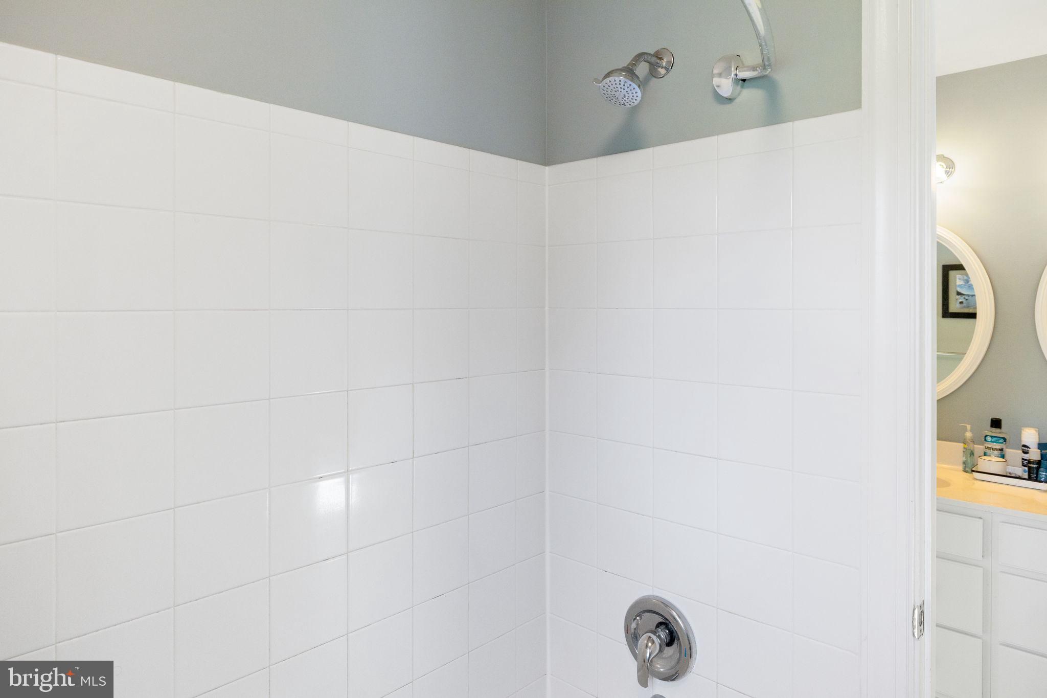 EMERALD PARK ESTATES - Residential