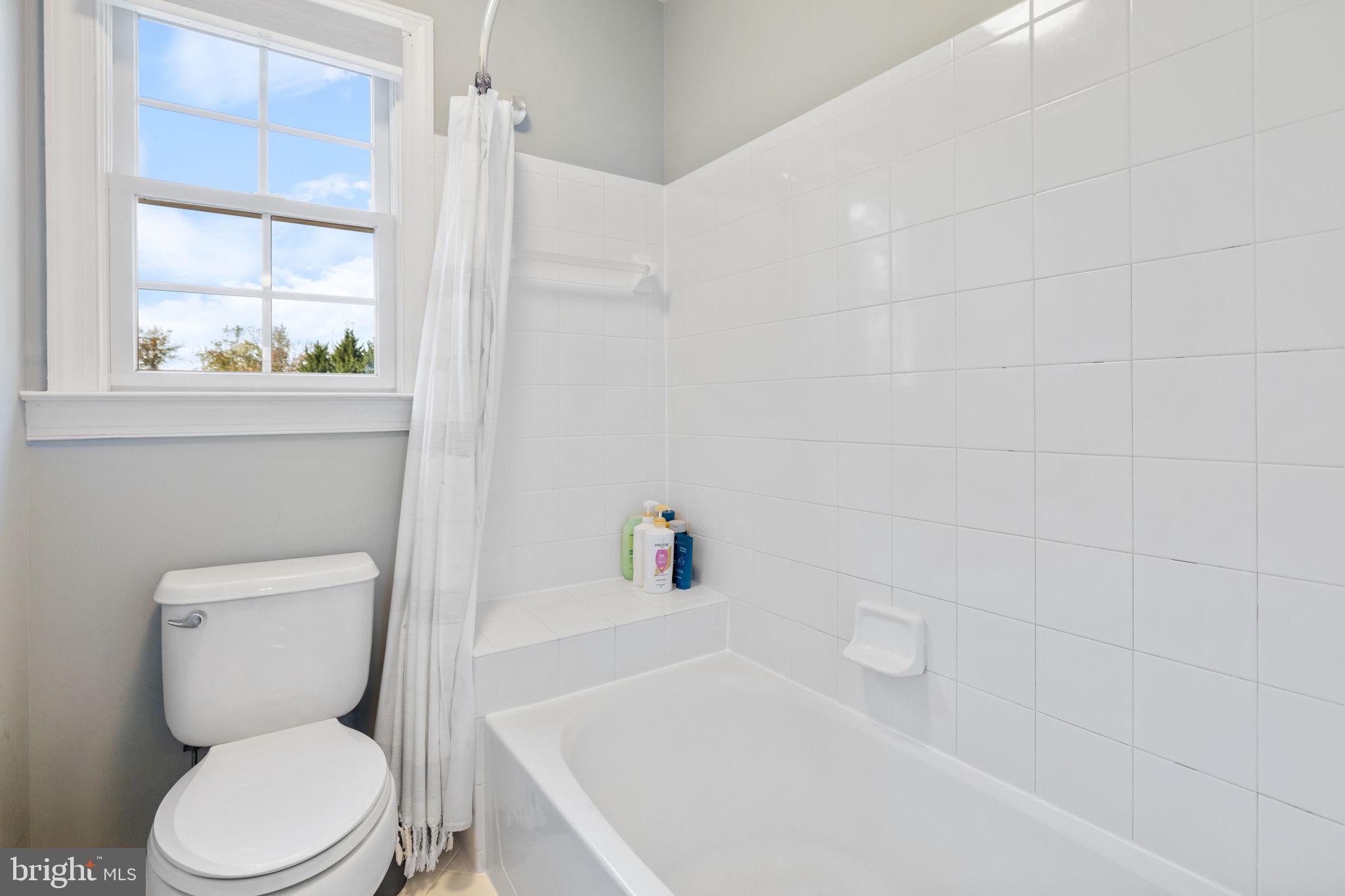 EMERALD PARK ESTATES - Residential