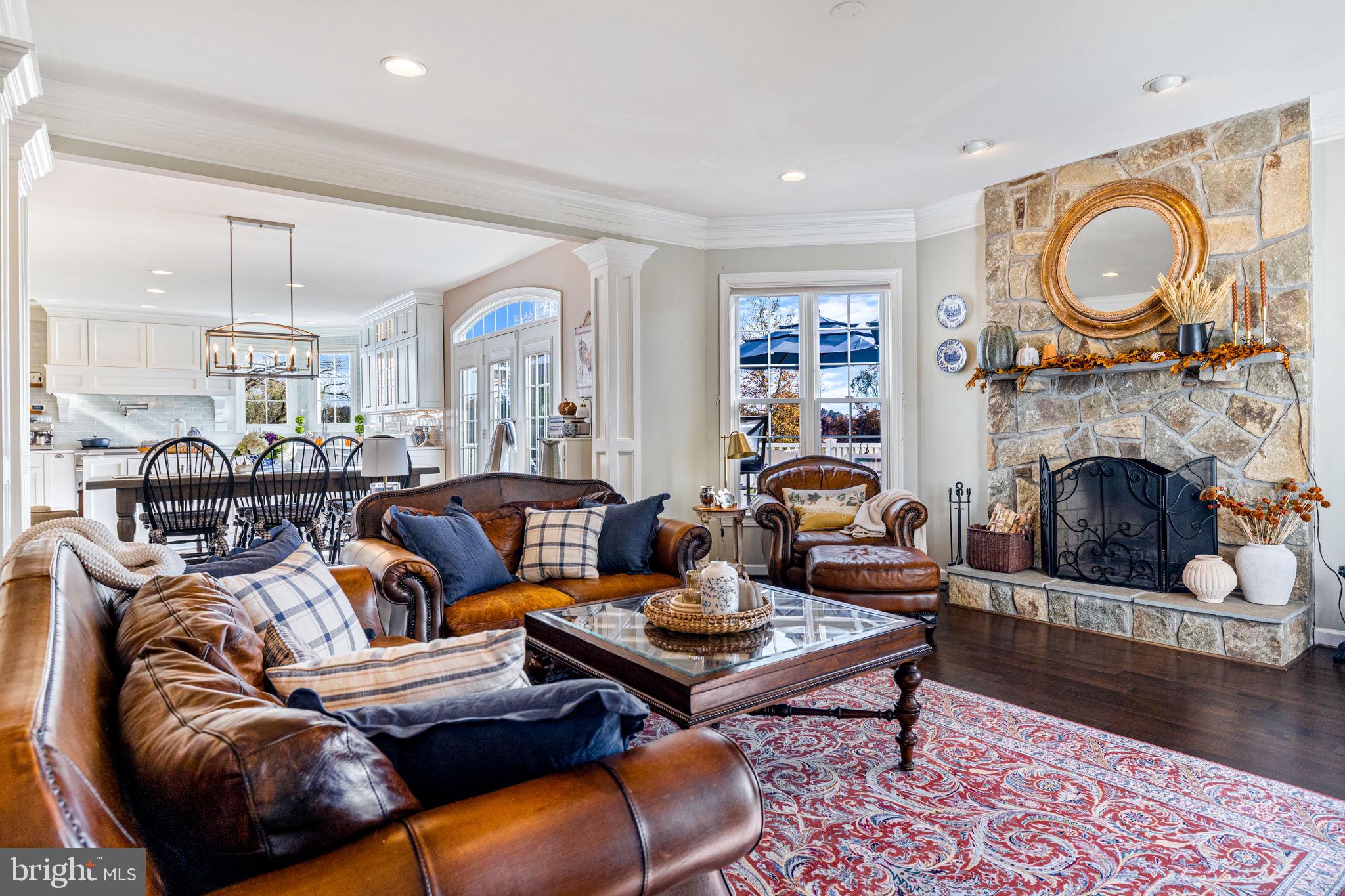 EMERALD PARK ESTATES - Residential