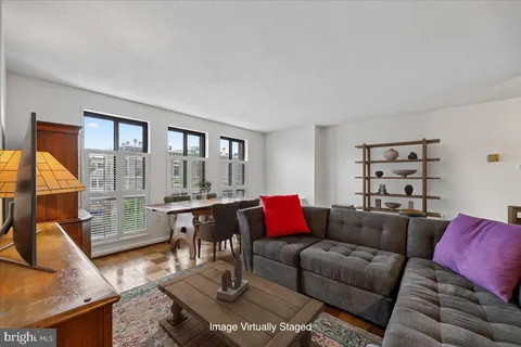 MLS: DCDC2261594