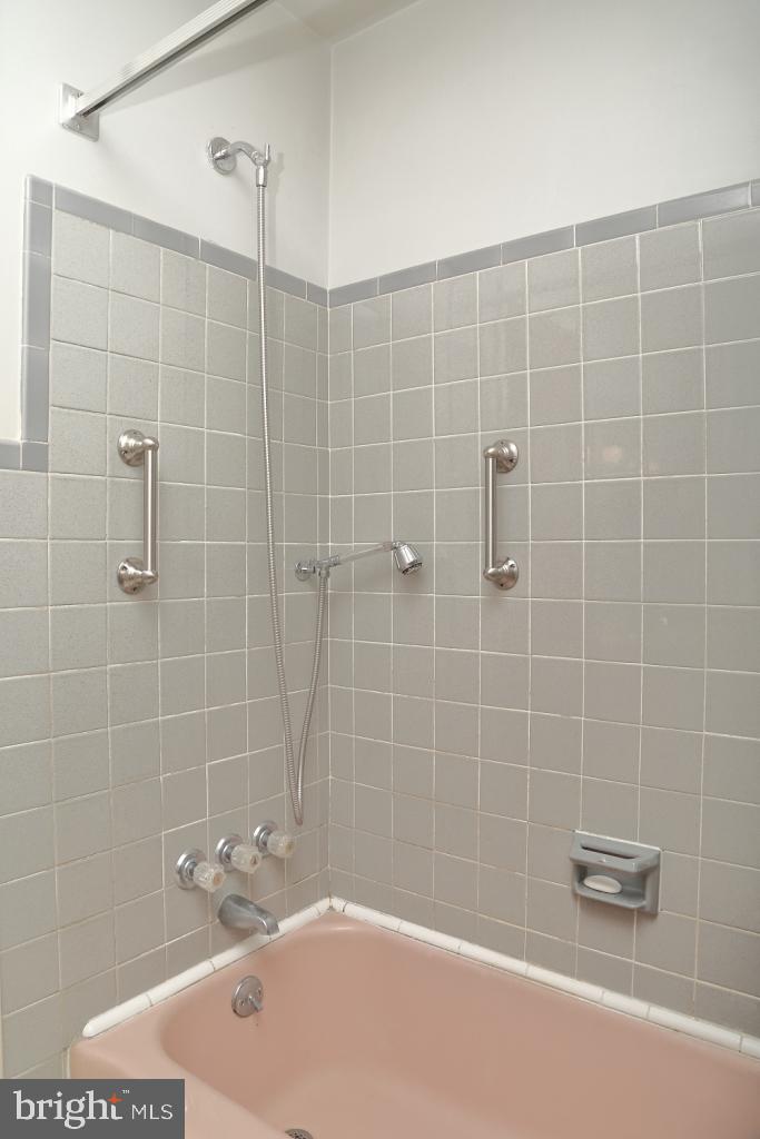 SOWE NEIGHBORHOOD / CABBAGE HILL - Residential