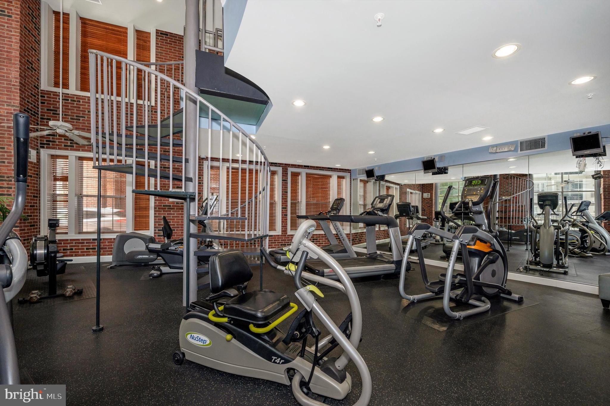 THE COLONNADE AT KENTLANDS - Residential