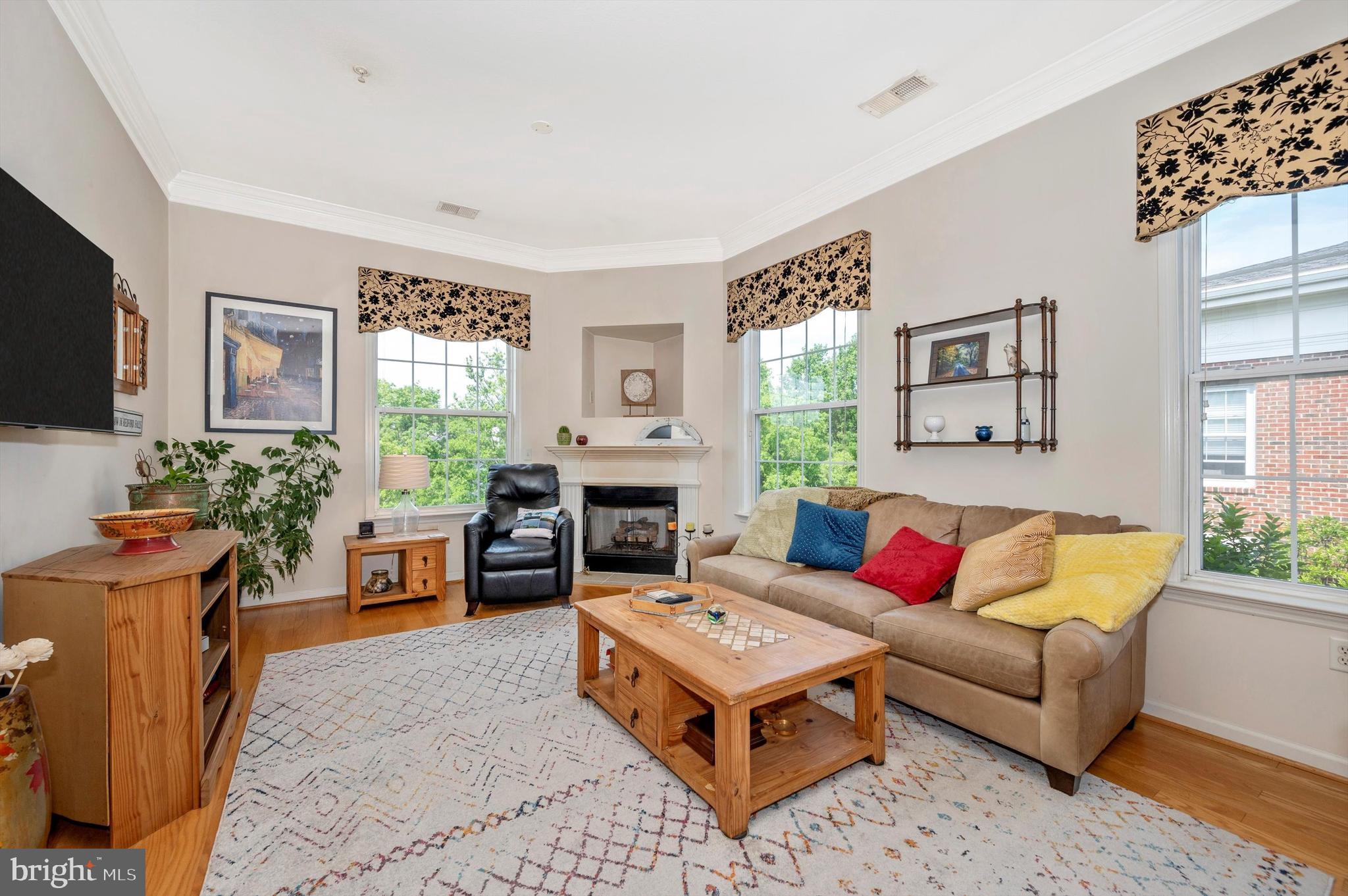 THE COLONNADE AT KENTLANDS - Residential