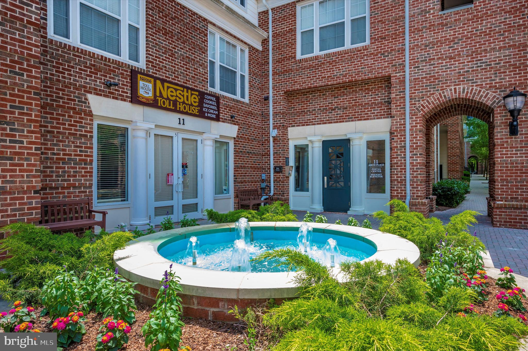 THE COLONNADE AT KENTLANDS - Residential