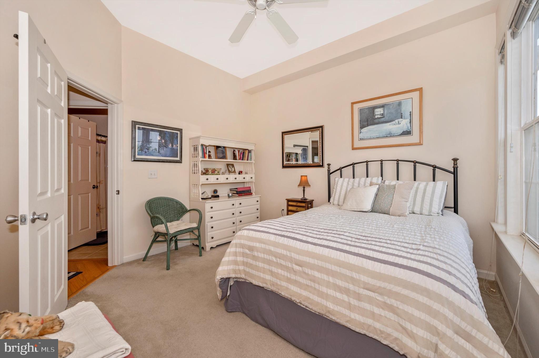 THE COLONNADE AT KENTLANDS - Residential