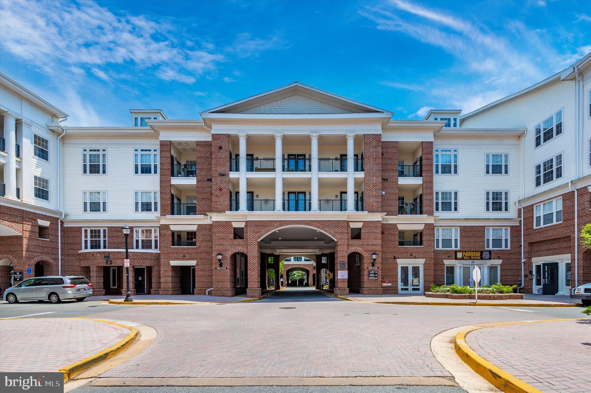 THE COLONNADE AT KENTLANDS - Residential