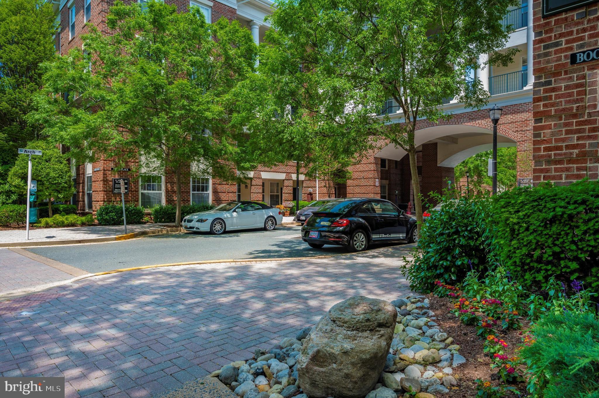 THE COLONNADE AT KENTLANDS - Residential