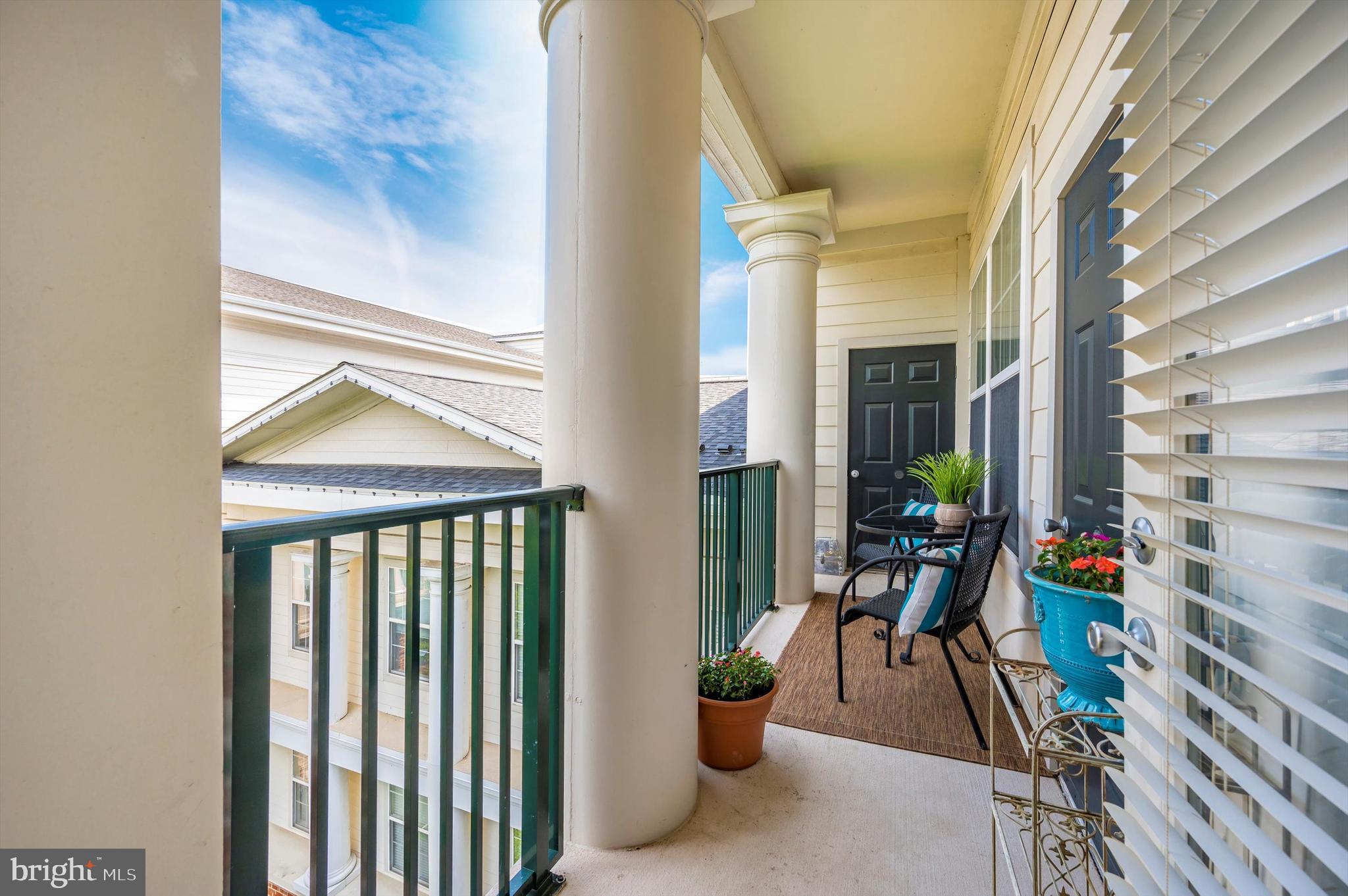 THE COLONNADE AT KENTLANDS - Residential