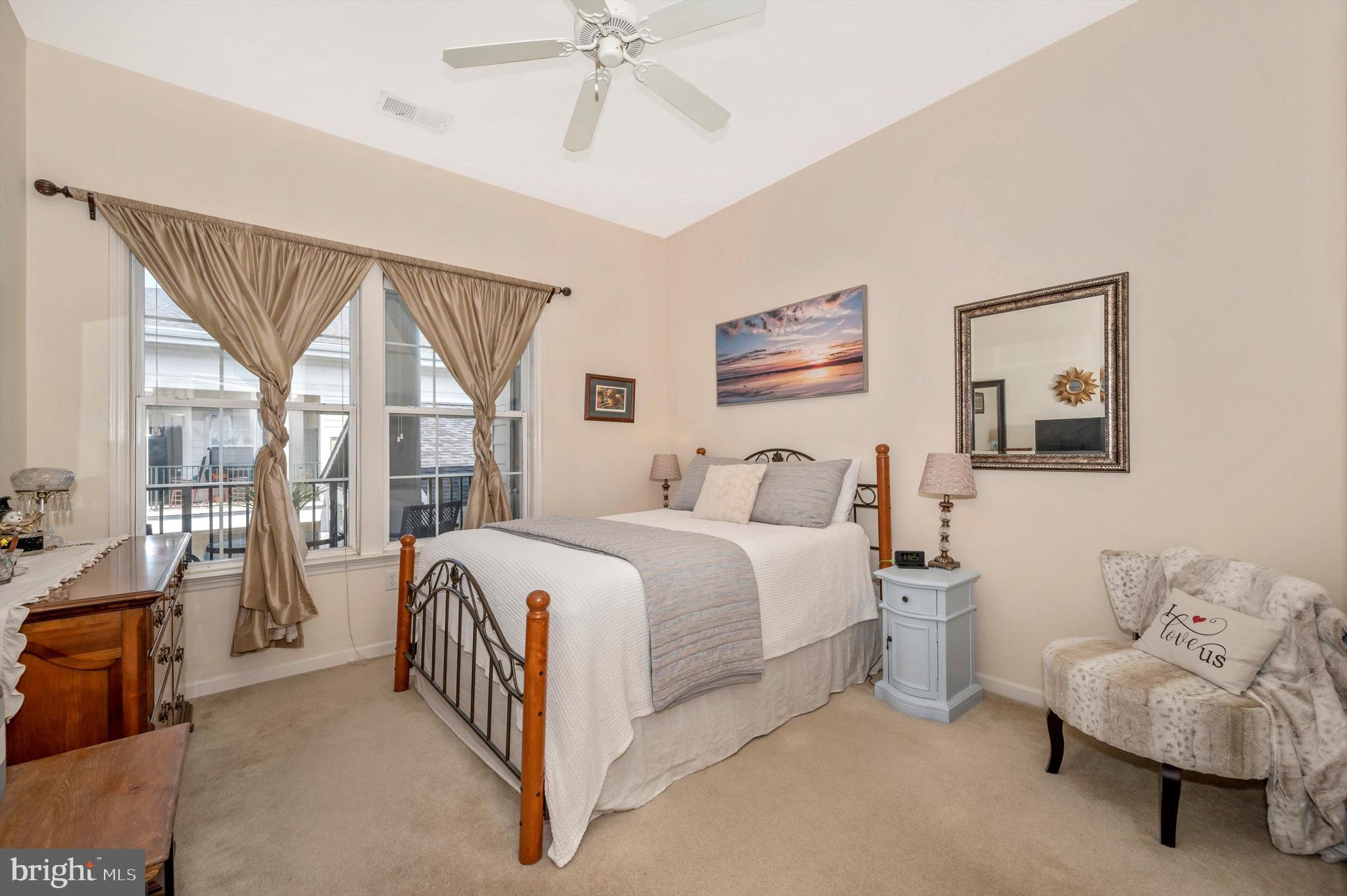 THE COLONNADE AT KENTLANDS - Residential