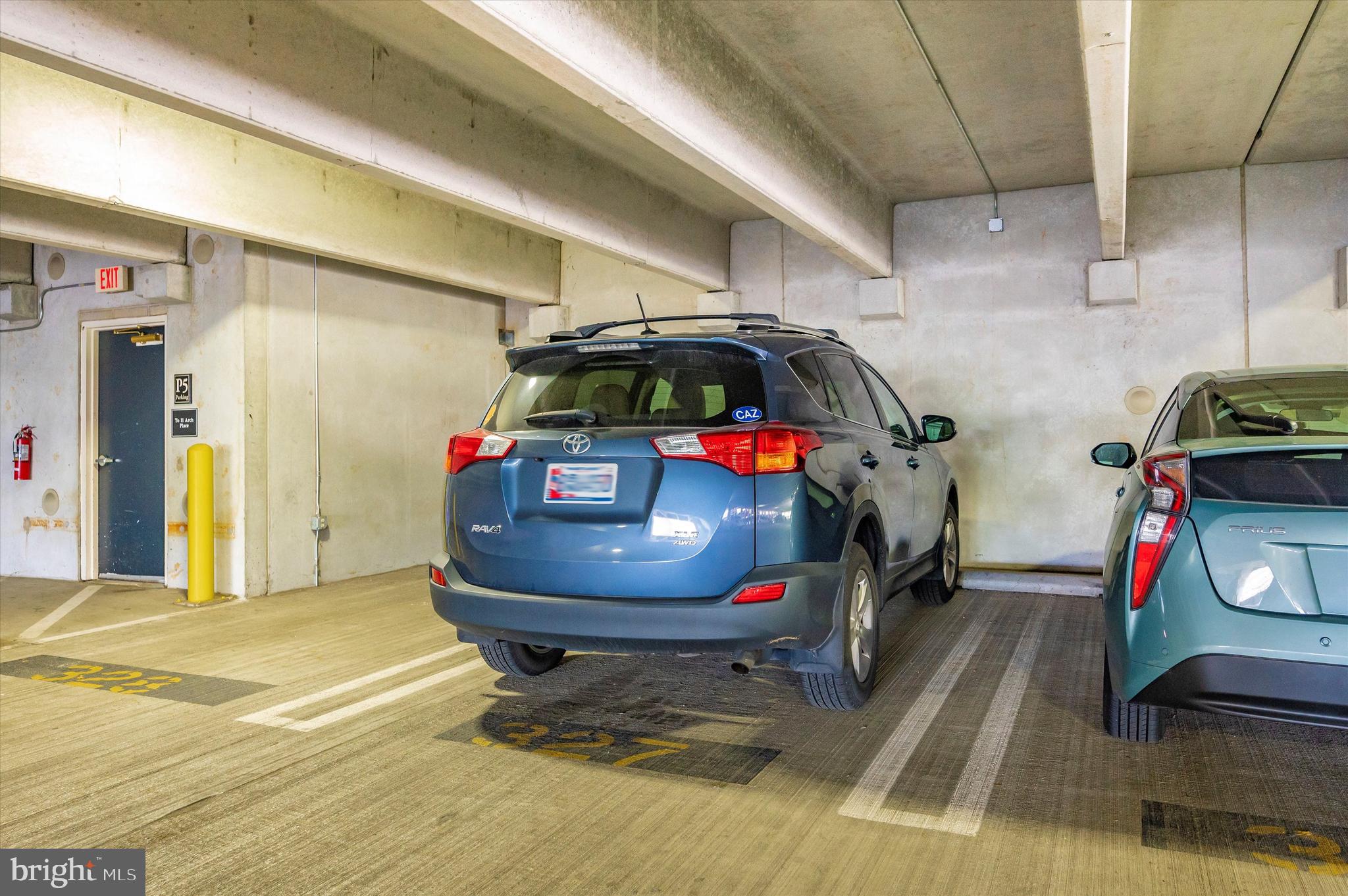THE COLONNADE AT KENTLANDS - Residential
