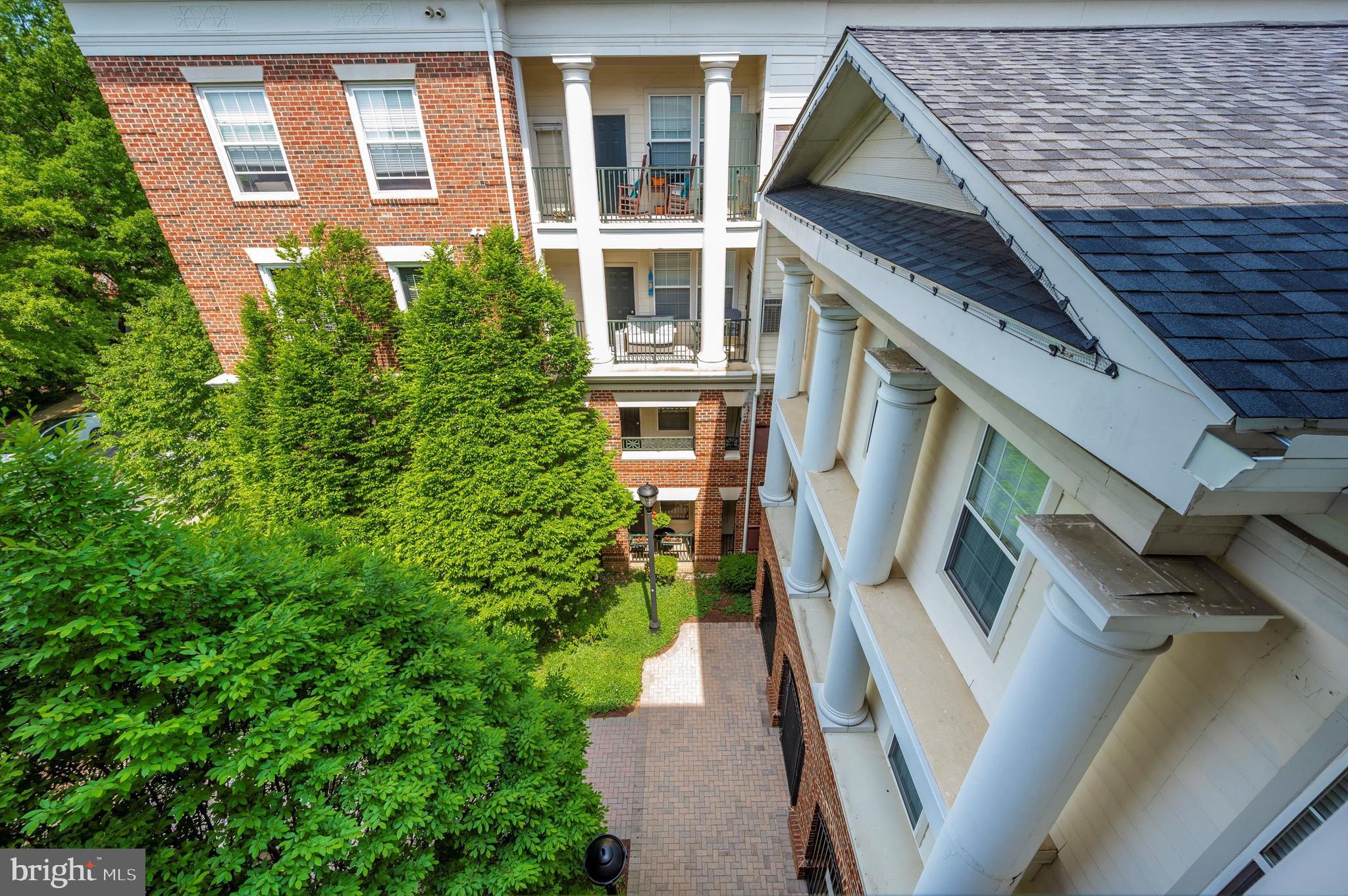 THE COLONNADE AT KENTLANDS - Residential