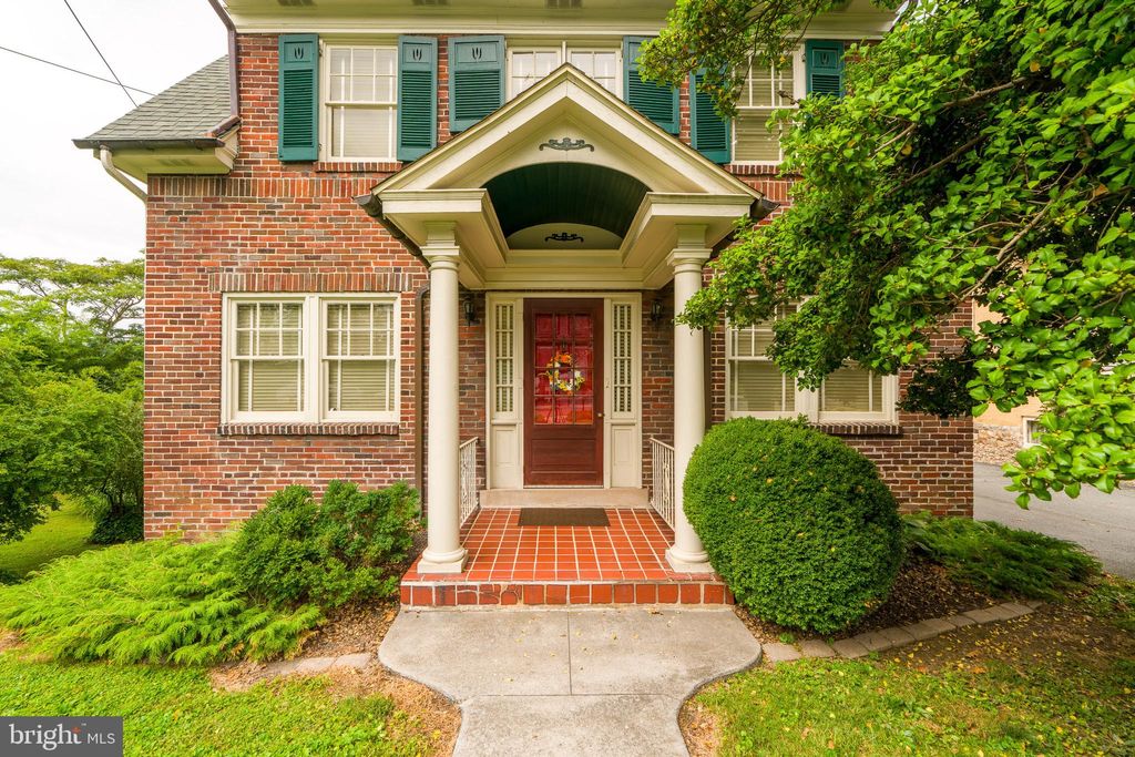 Photo of 131 W Main Street, MOUNTVILLE, PA 17554 (MLS # PALA2076820)