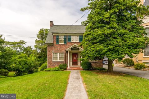 Photo of 131 W Main Street, MOUNTVILLE, PA 17554 (MLS # PALA2076820)