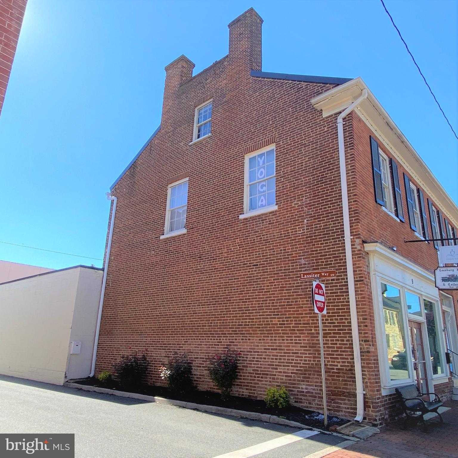 11 W MARKET STREET FIRST FLOOR UNIT #1