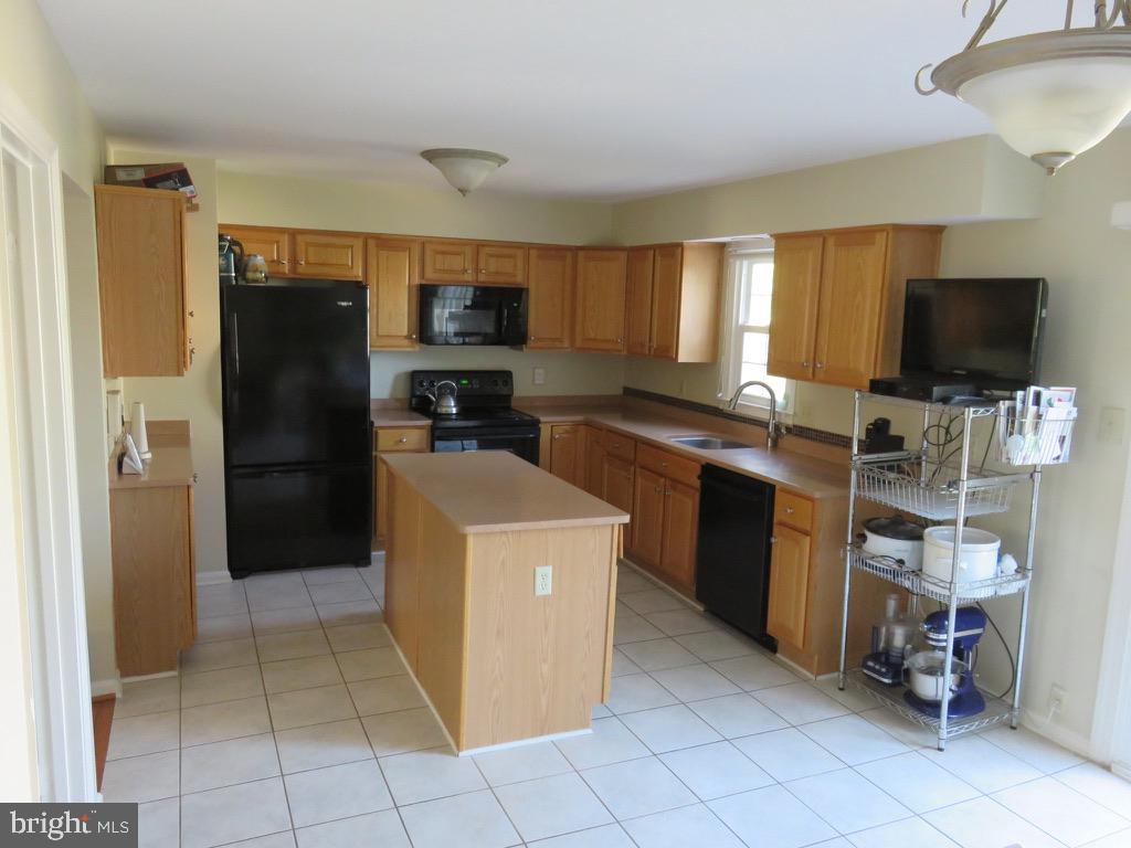 HAHN PROPERTY - Residential Lease