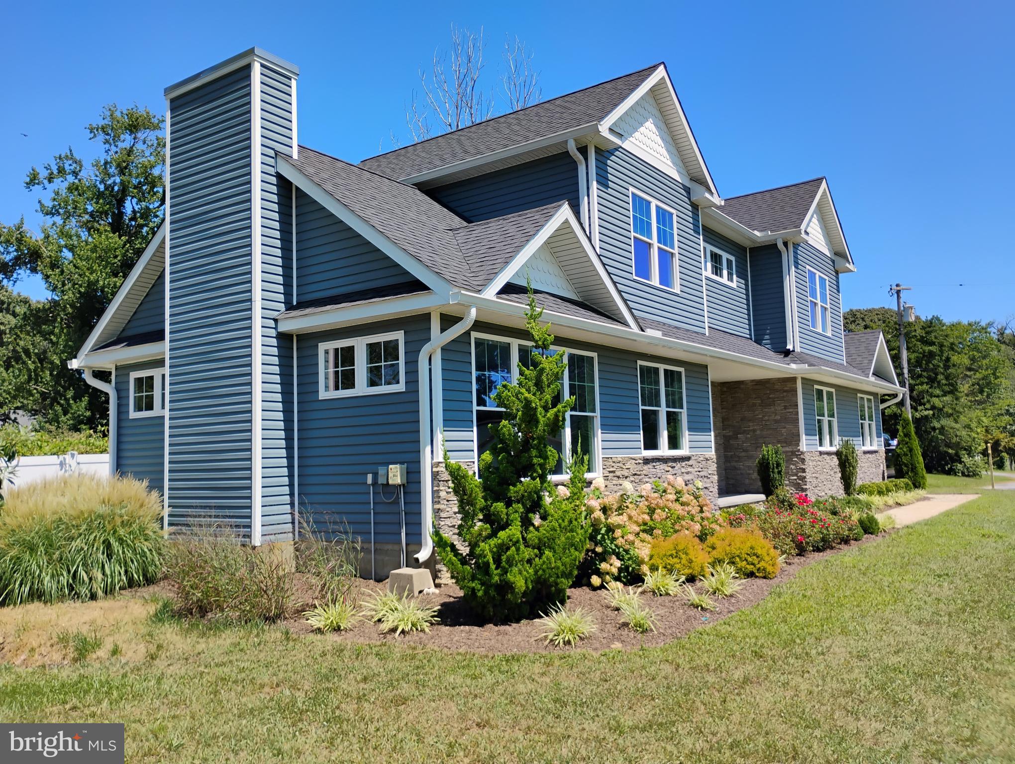342 BEACH AVENUE