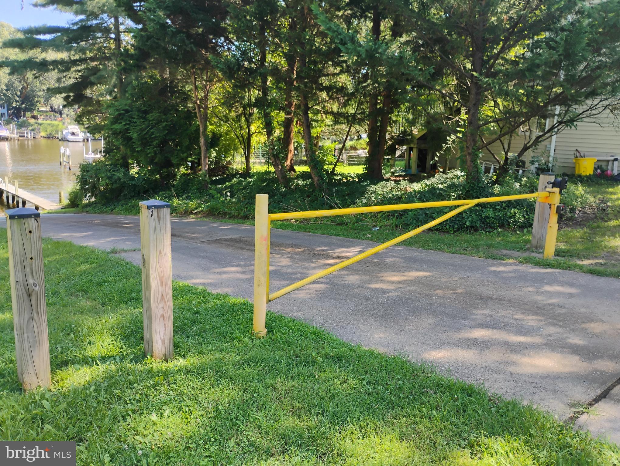 MAGOTHY BEACH - Residential