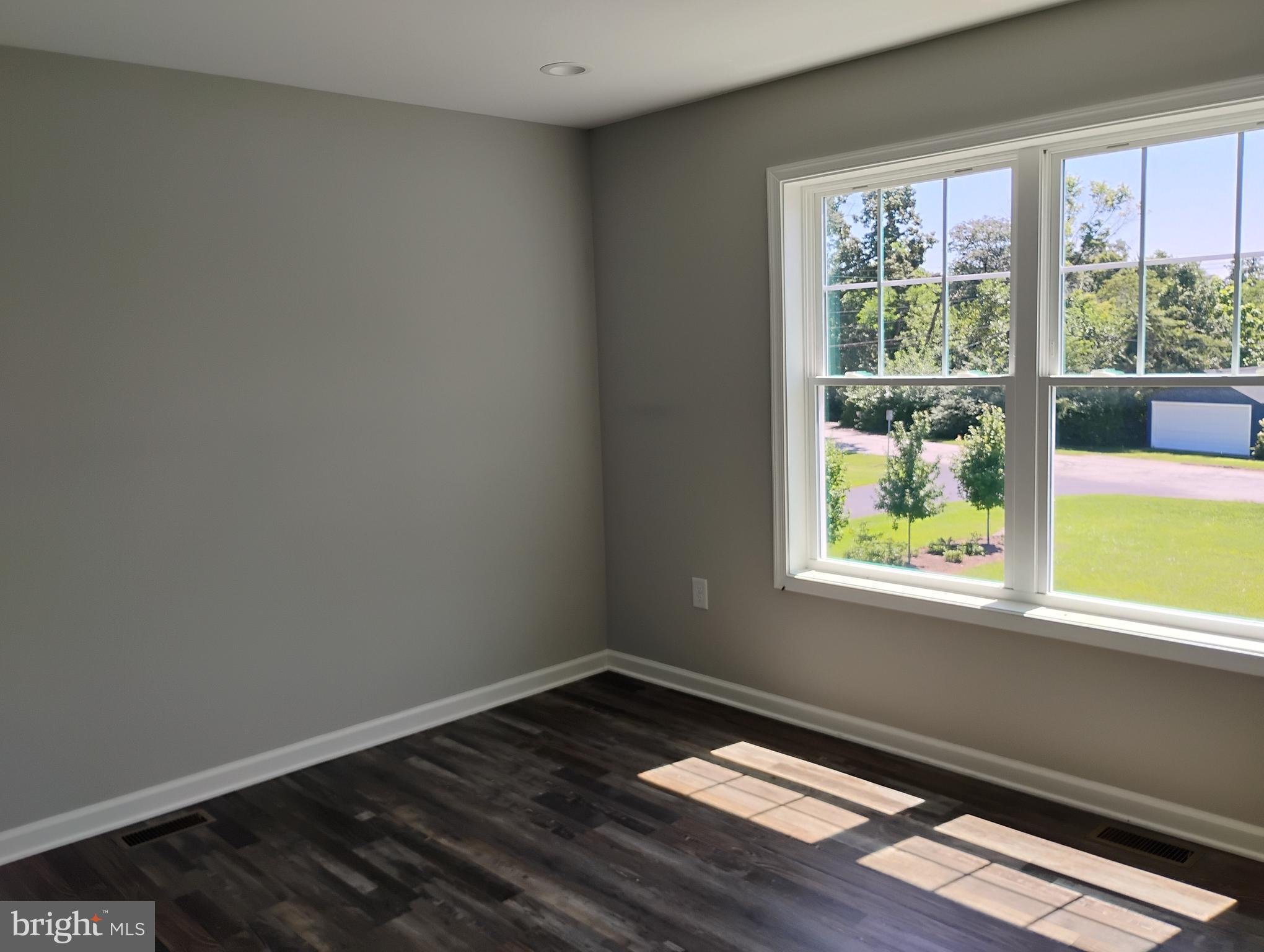 MAGOTHY BEACH - Residential