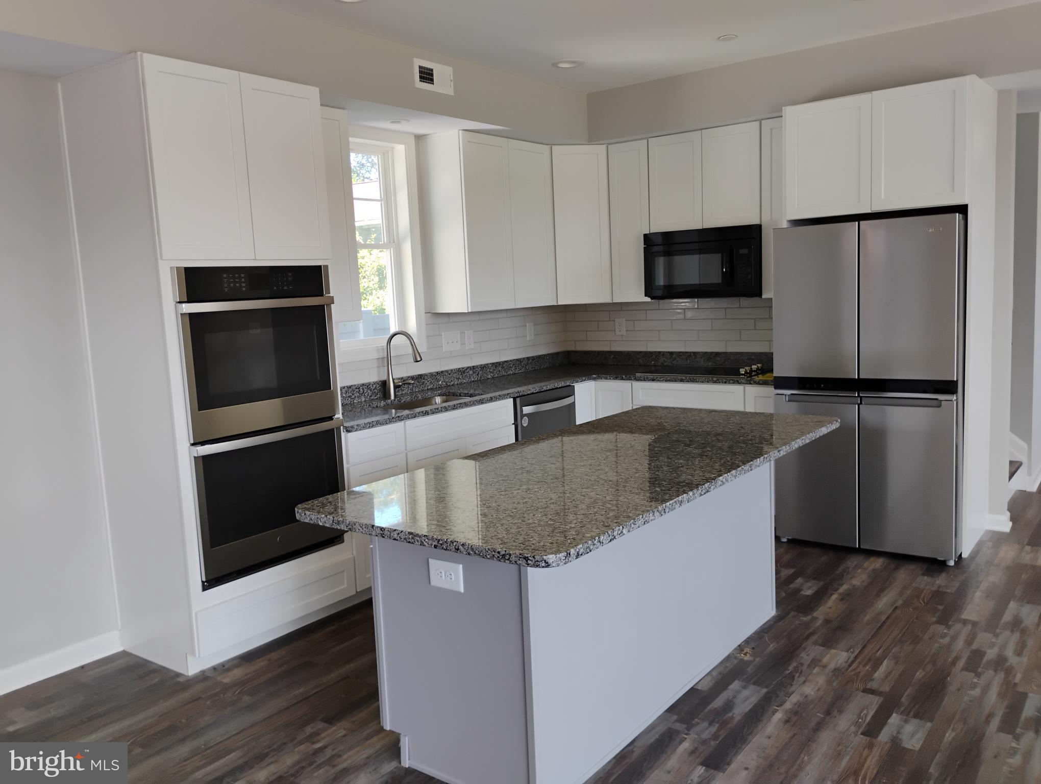 MAGOTHY BEACH - Residential