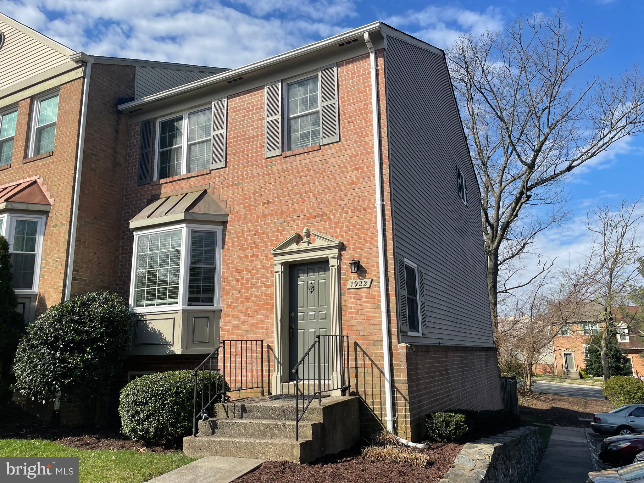 FOREST ESTATES - Residential Lease