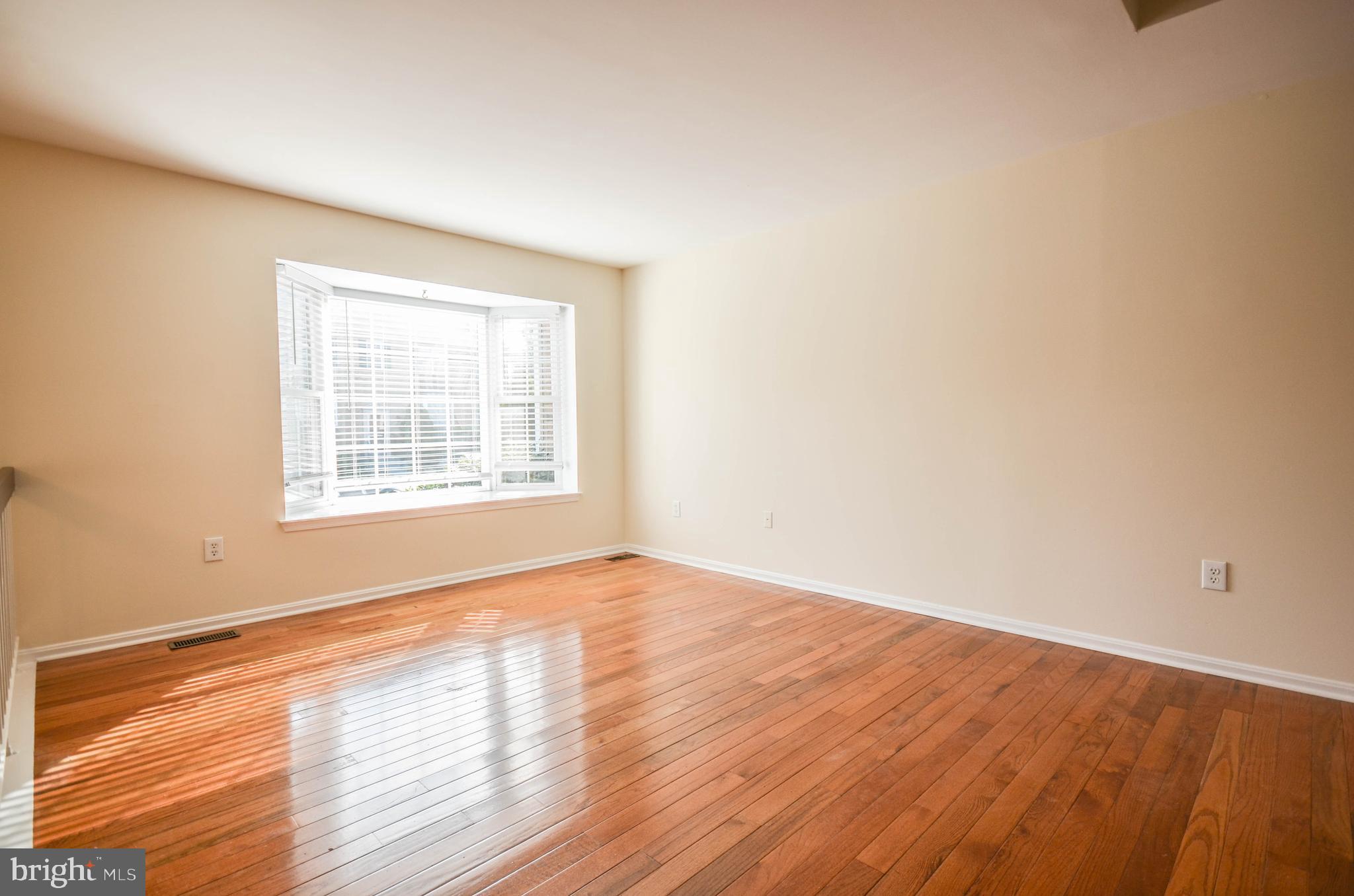 FOREST ESTATES - Residential Lease