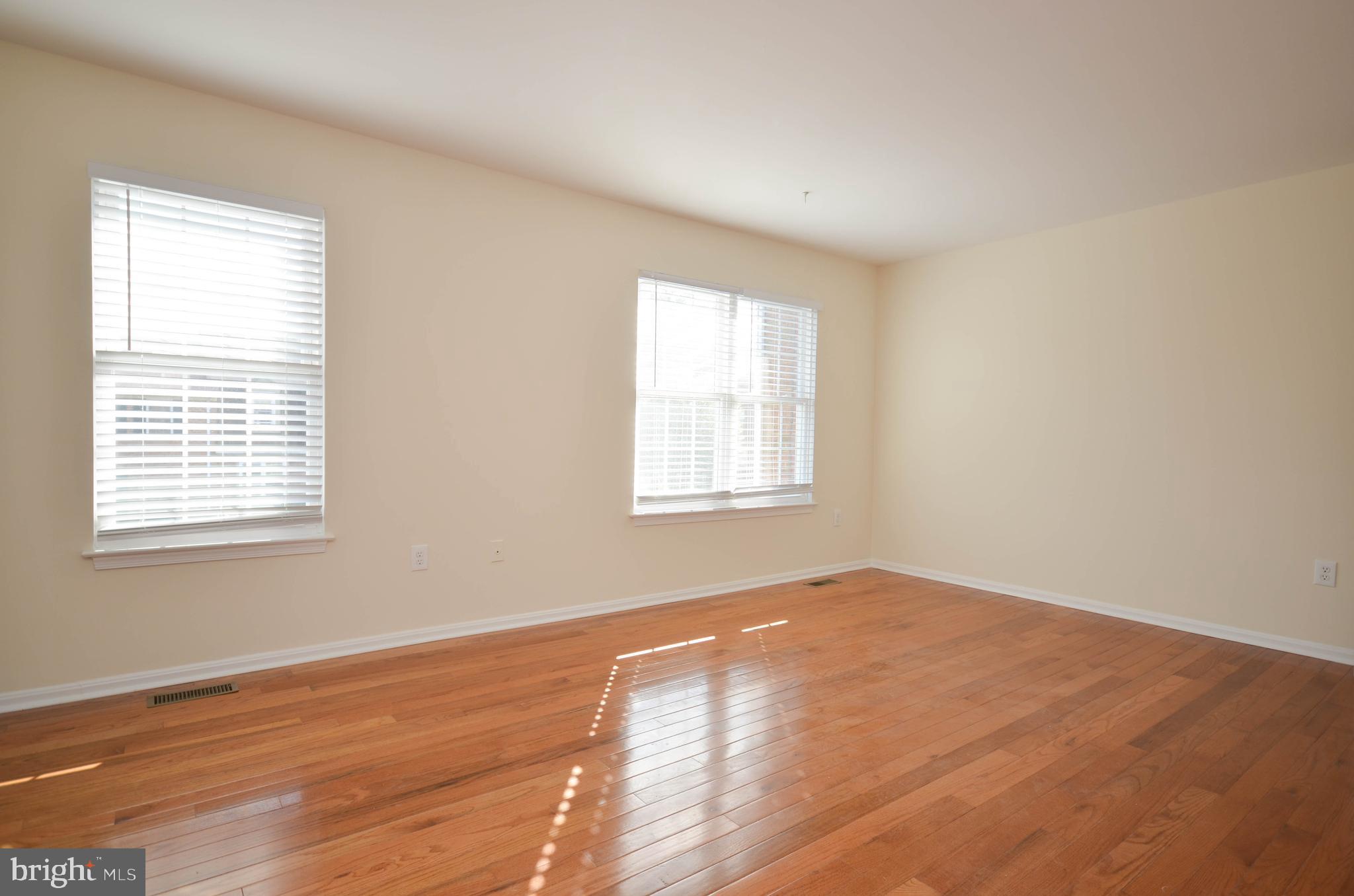 FOREST ESTATES - Residential Lease