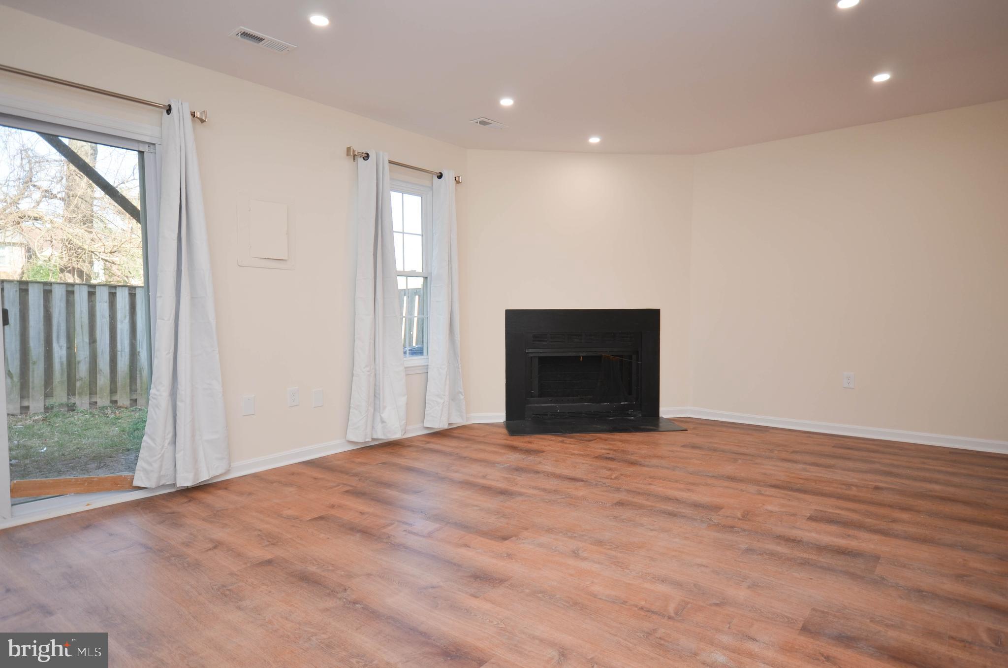 FOREST ESTATES - Residential Lease