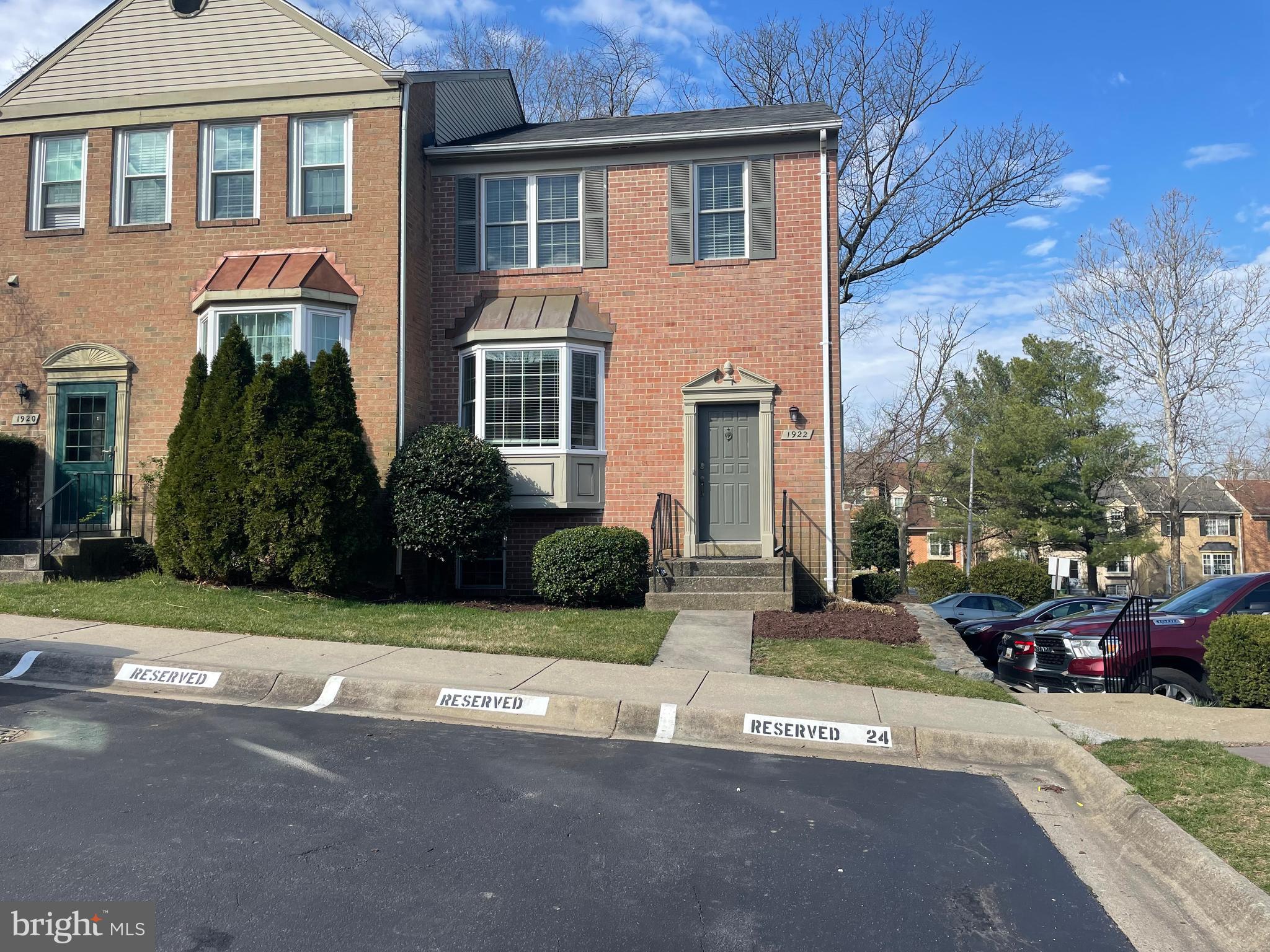 FOREST ESTATES - Residential Lease