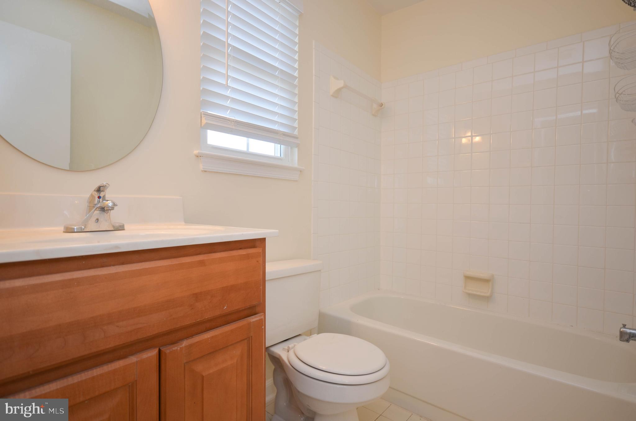 FOREST ESTATES - Residential Lease