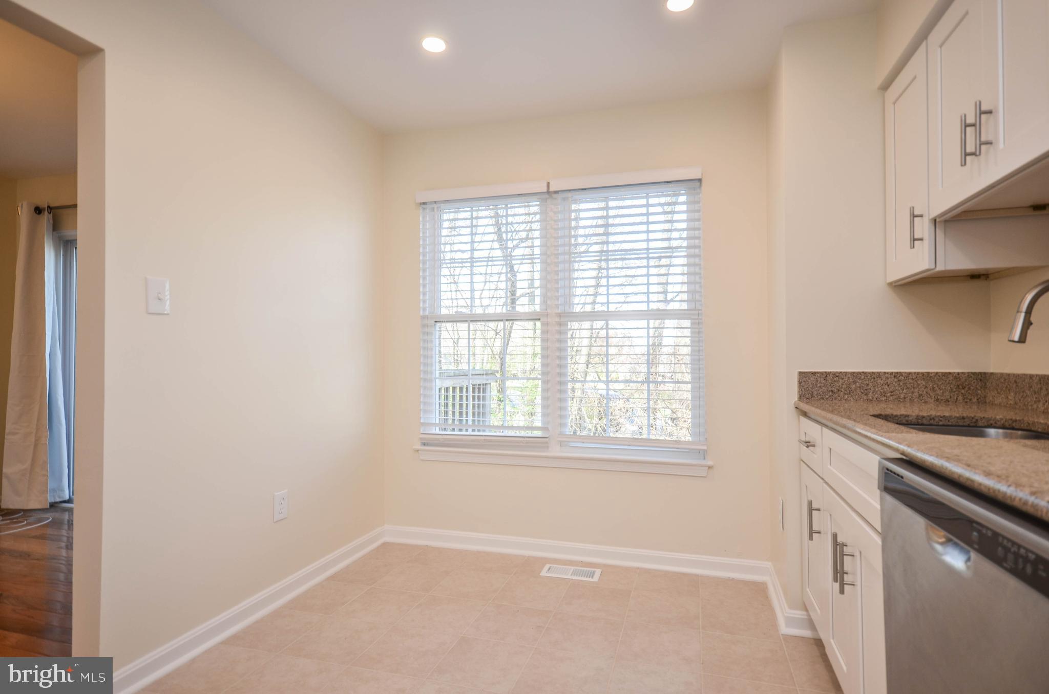 FOREST ESTATES - Residential Lease