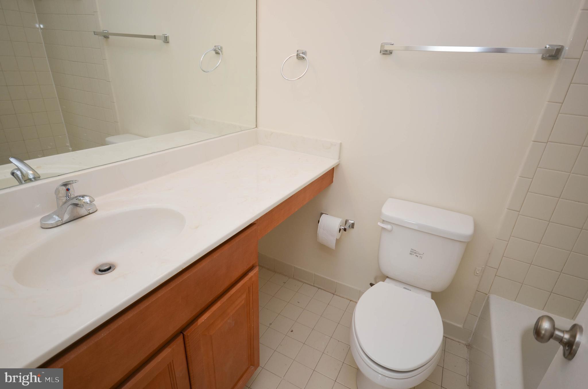 FOREST ESTATES - Residential Lease