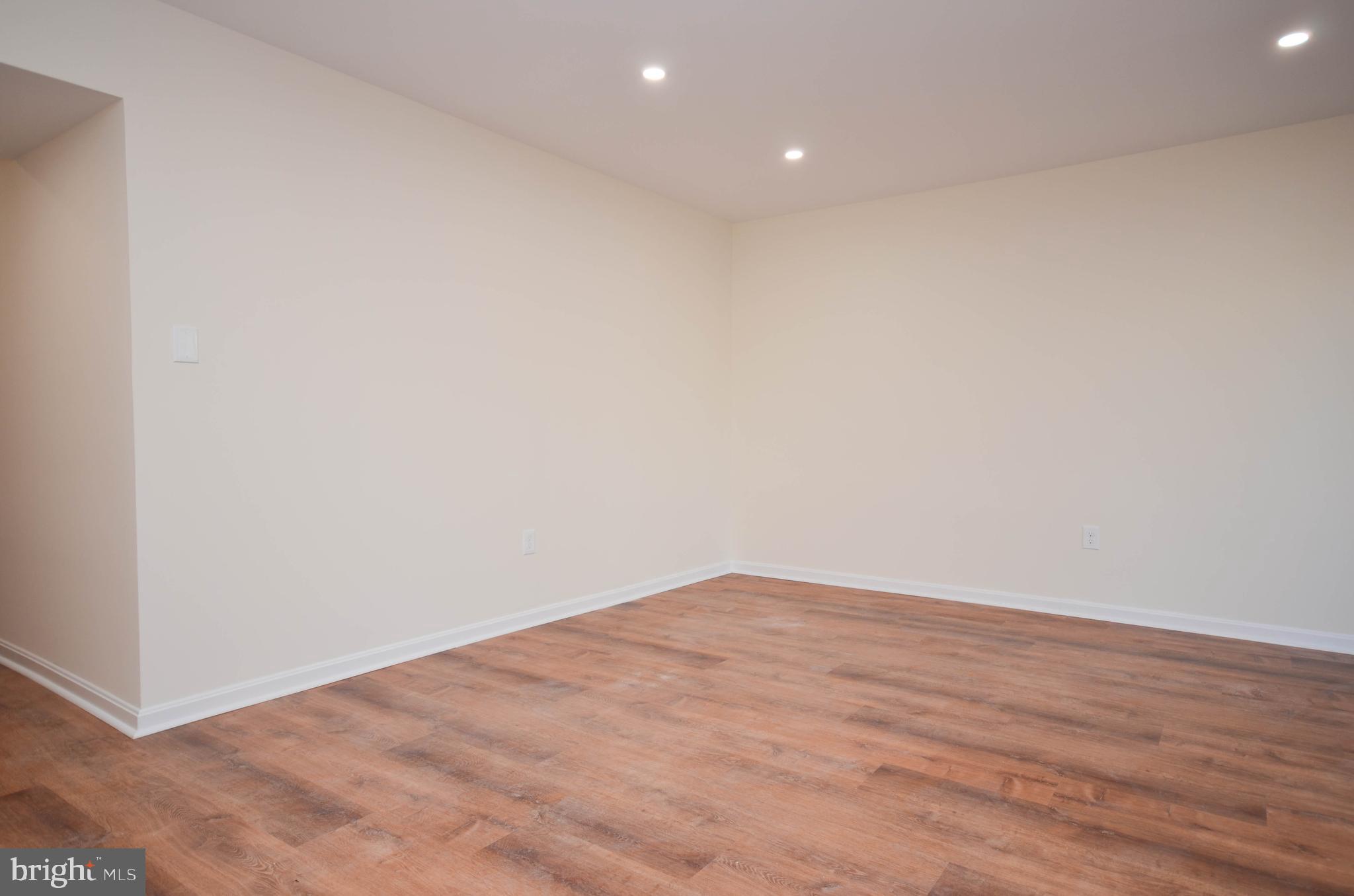 FOREST ESTATES - Residential Lease