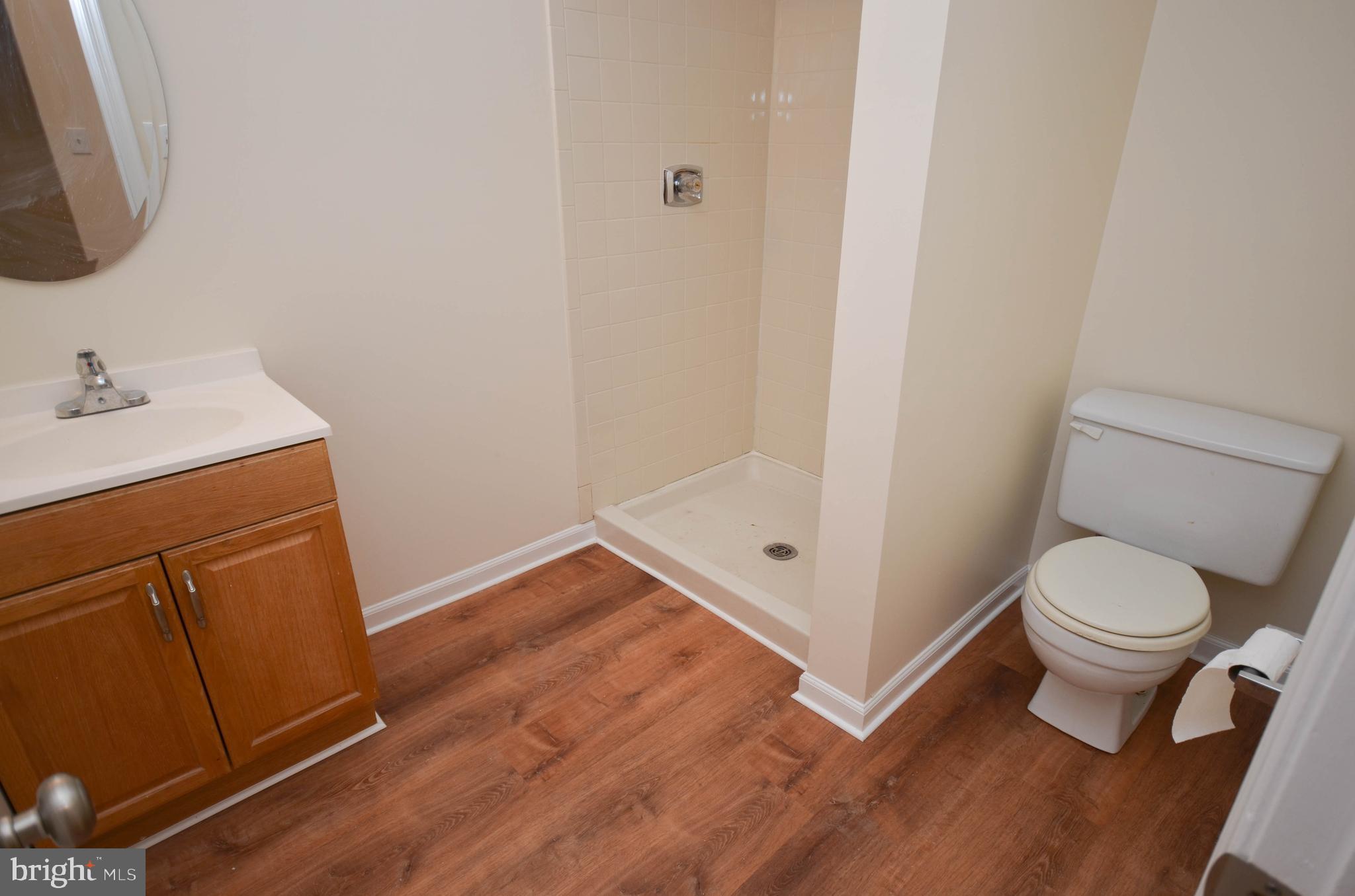 FOREST ESTATES - Residential Lease