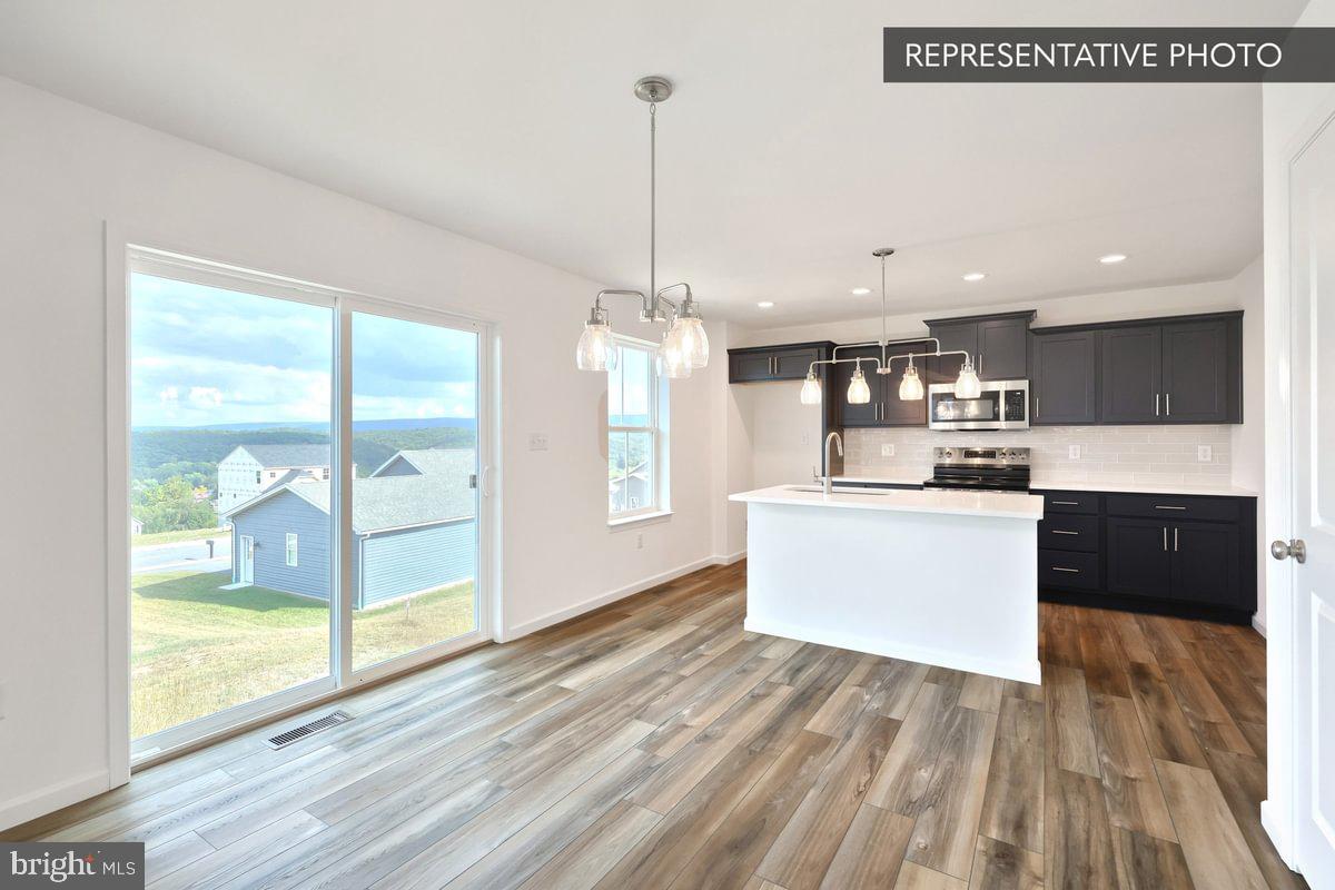 HILLS AT VALLEY VIEW - Residential