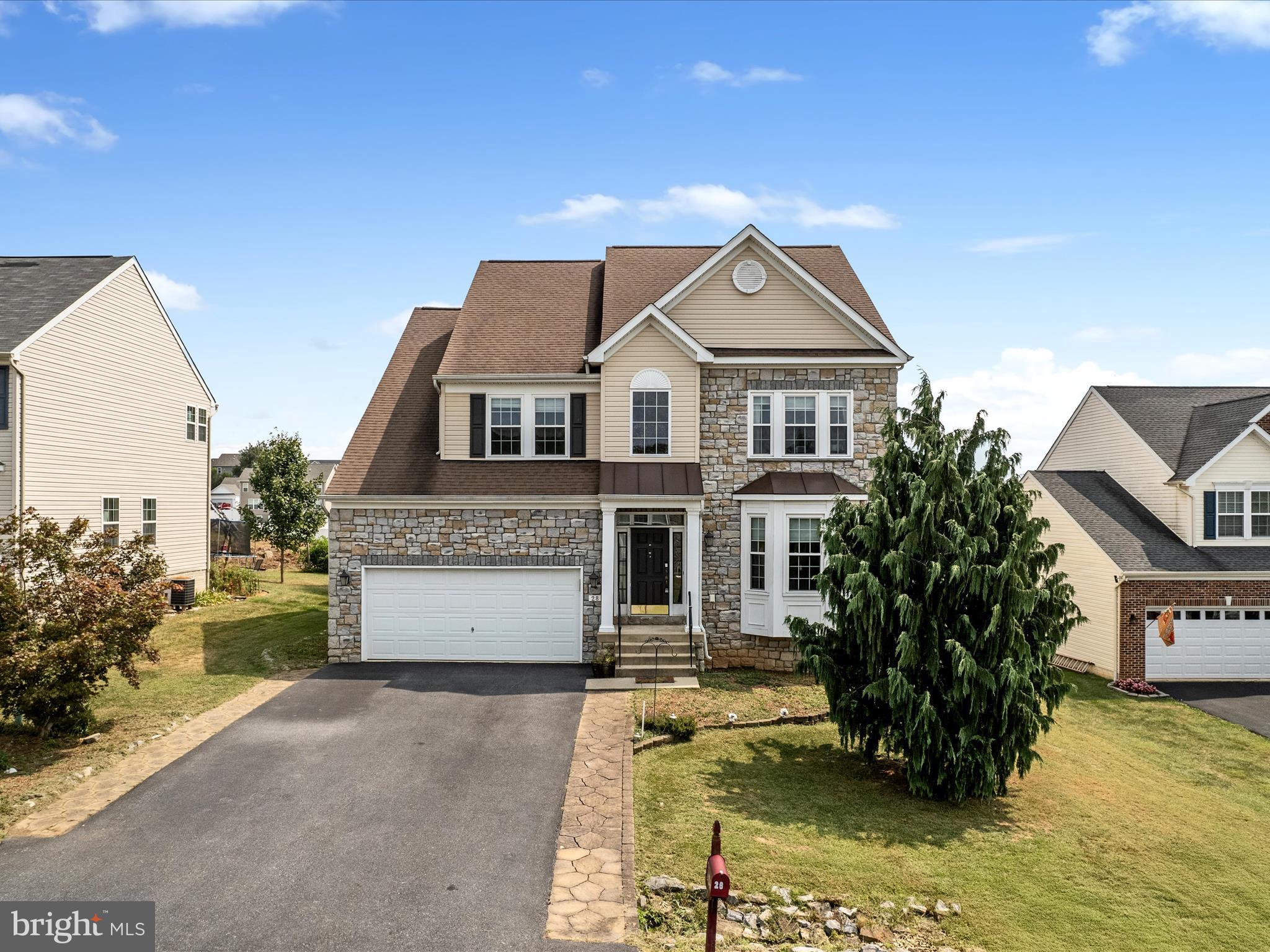 BENTWOOD ESTATES - Residential