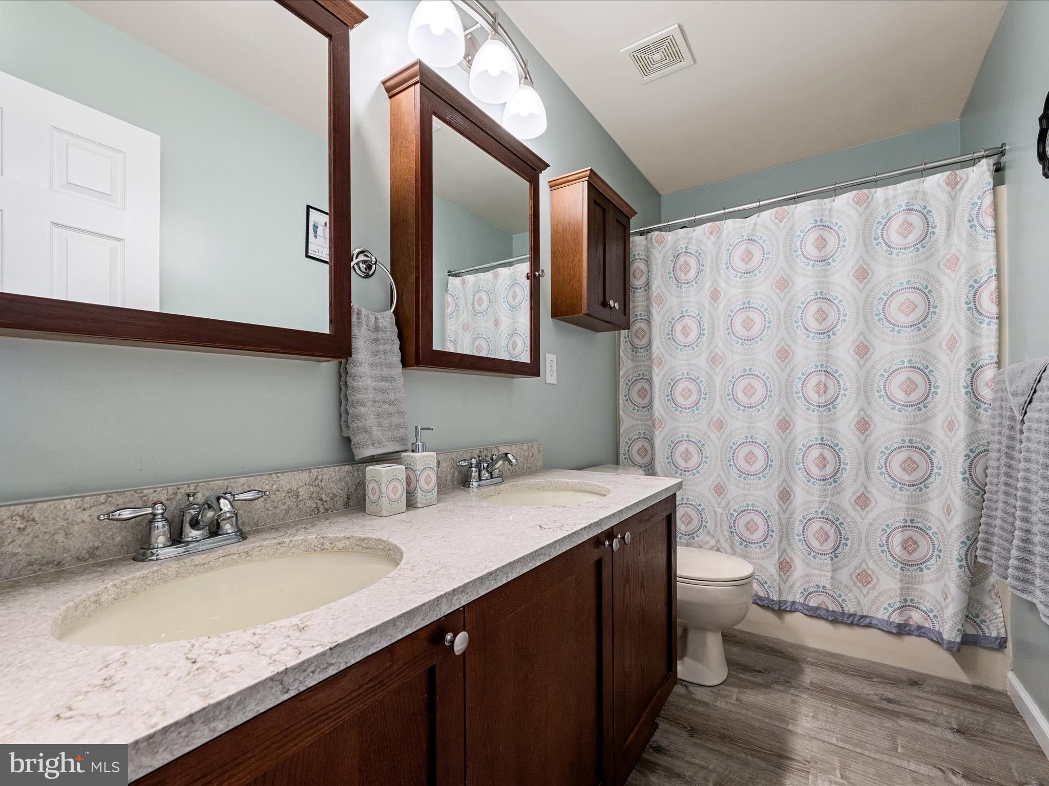 BENTWOOD ESTATES - Residential