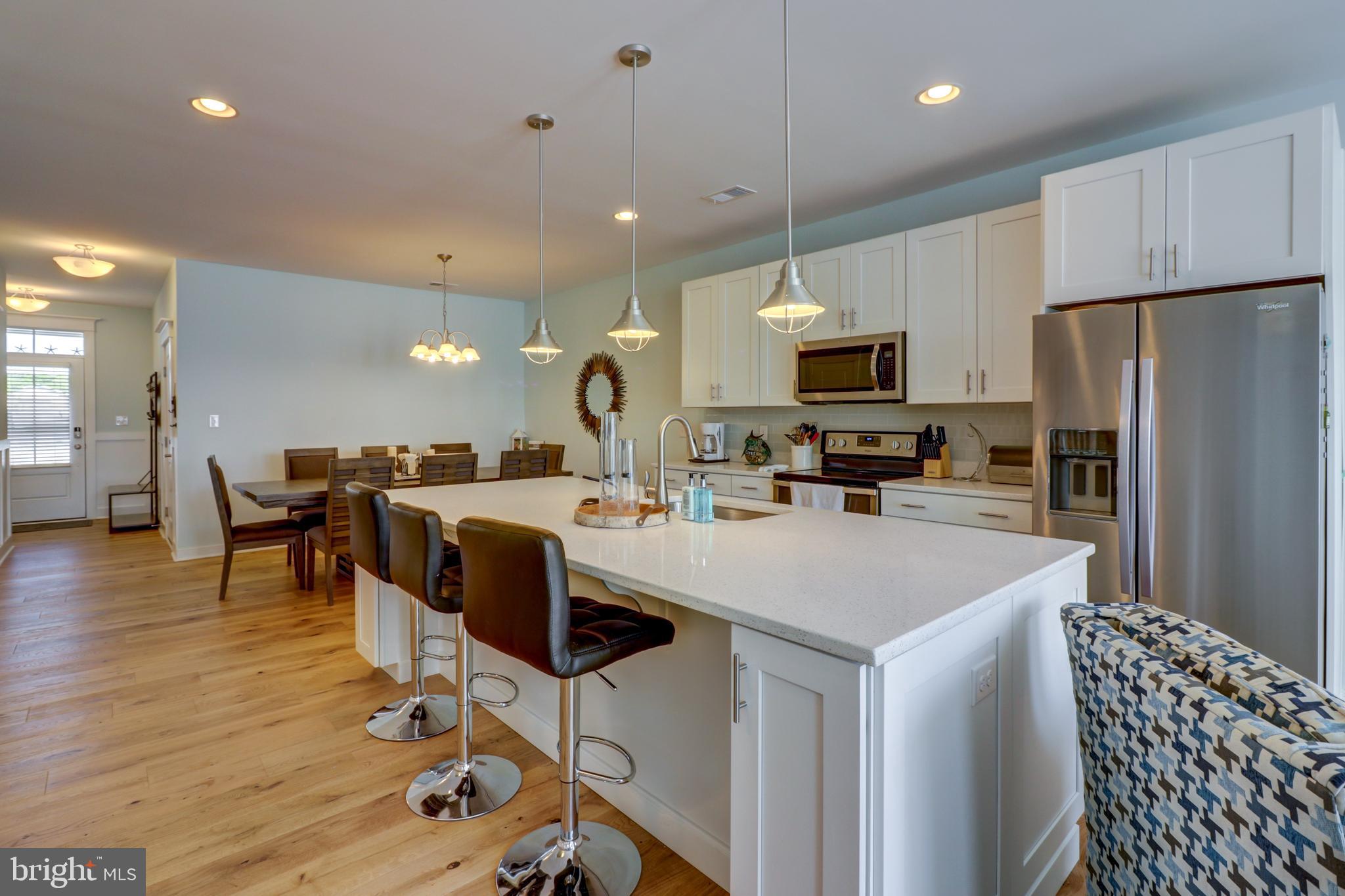 29805 STRIPER HARBOR C3