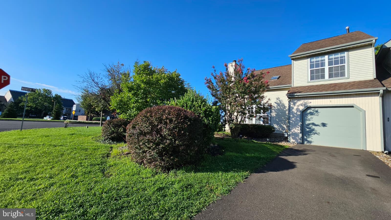 1 LAUREL CIRCLE