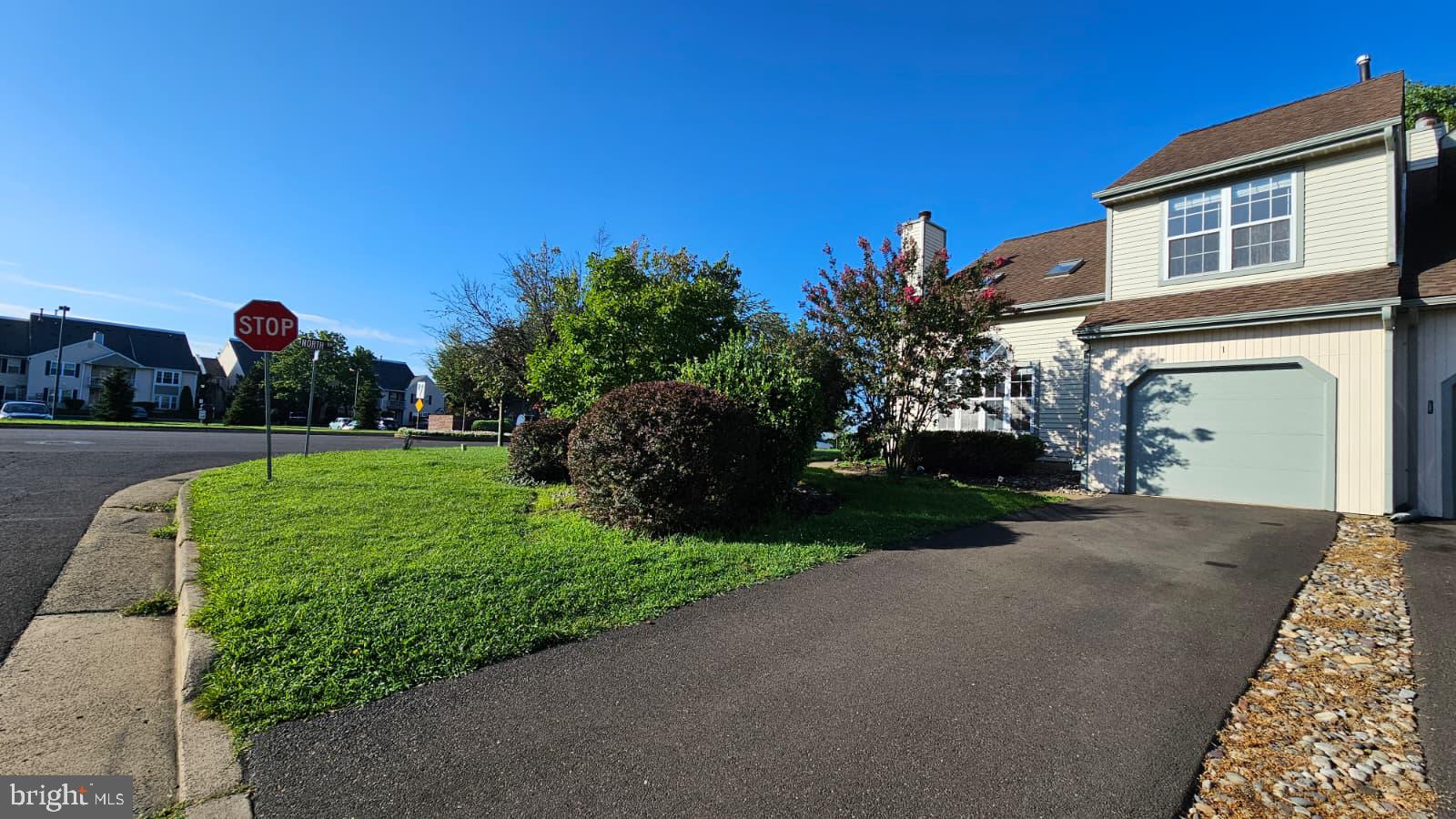 1 LAUREL CIRCLE