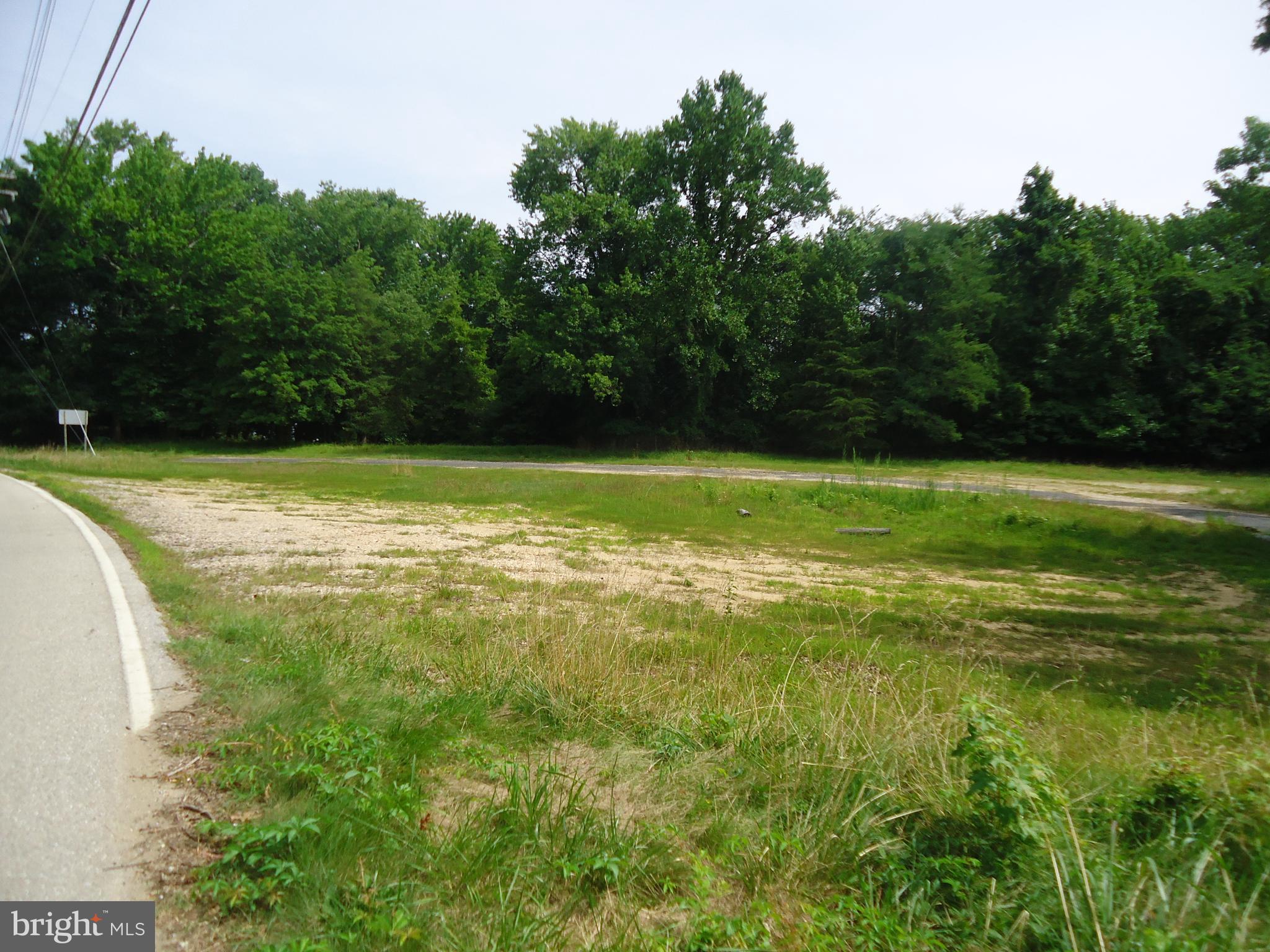 ANNAPOLIS ROADS - Land