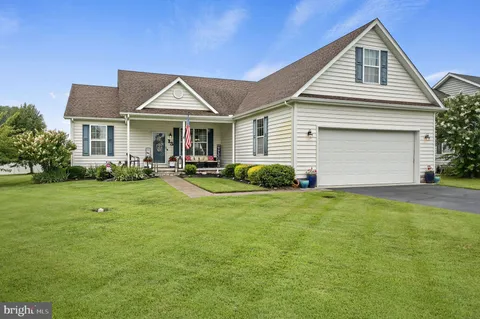 13 Burning Oak Drive, Felton, DE MLS: DEKT2040982