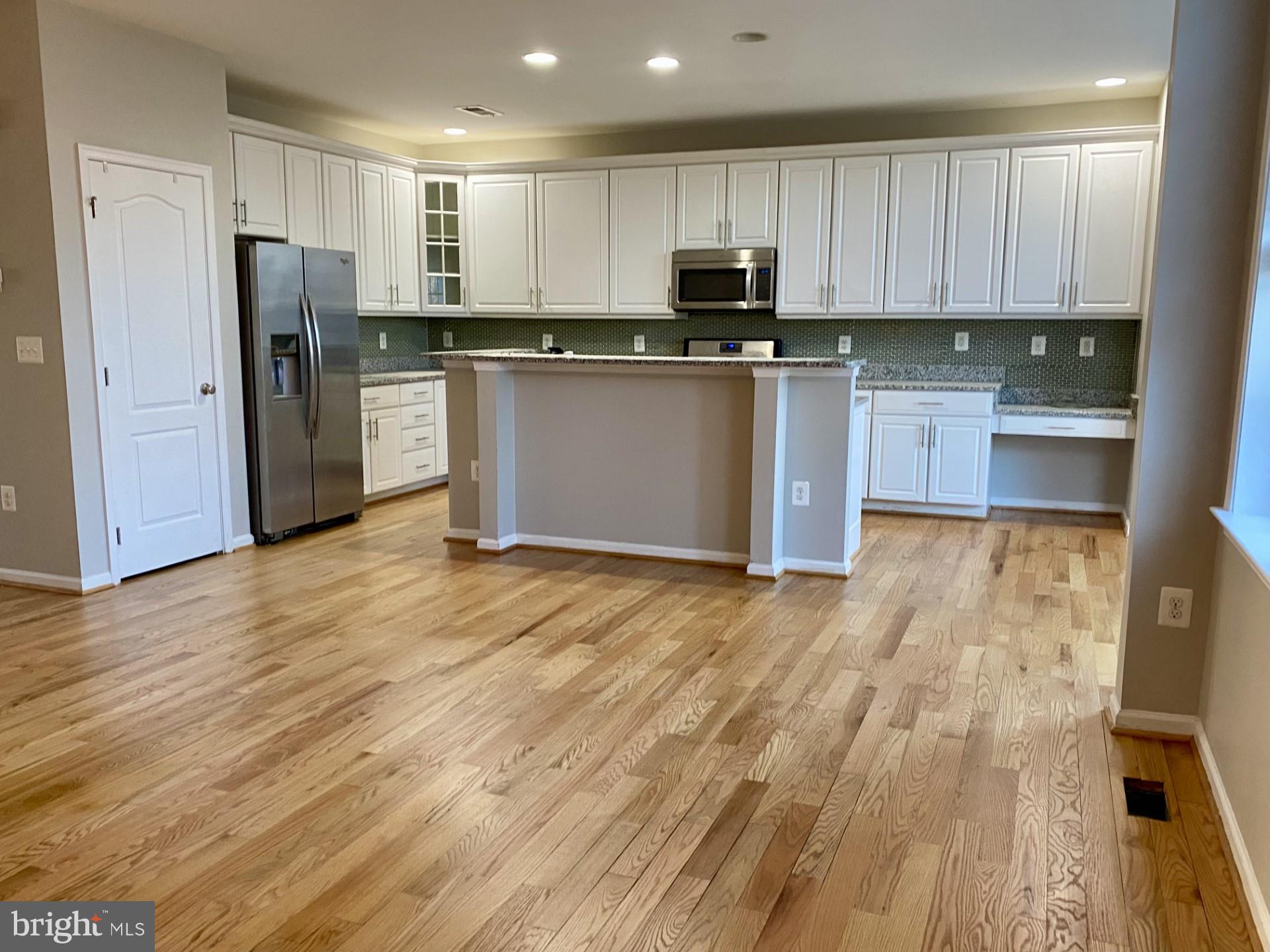 DOMINION VALLEY COUNTRY CLUB - Residential Lease